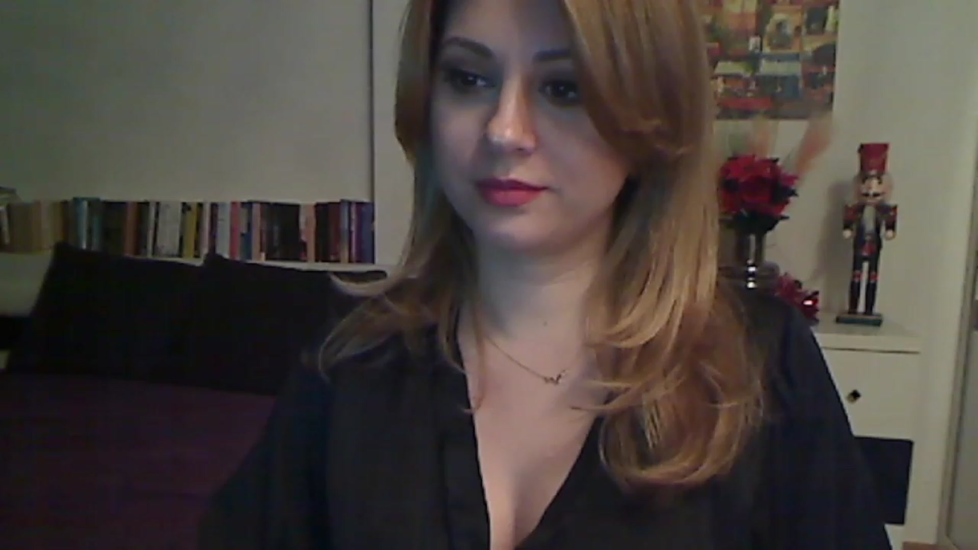 Gallery image thumbnail from MISS__S's myfreecams stream on, 12/29/2022, 24:00 image 1 of 20