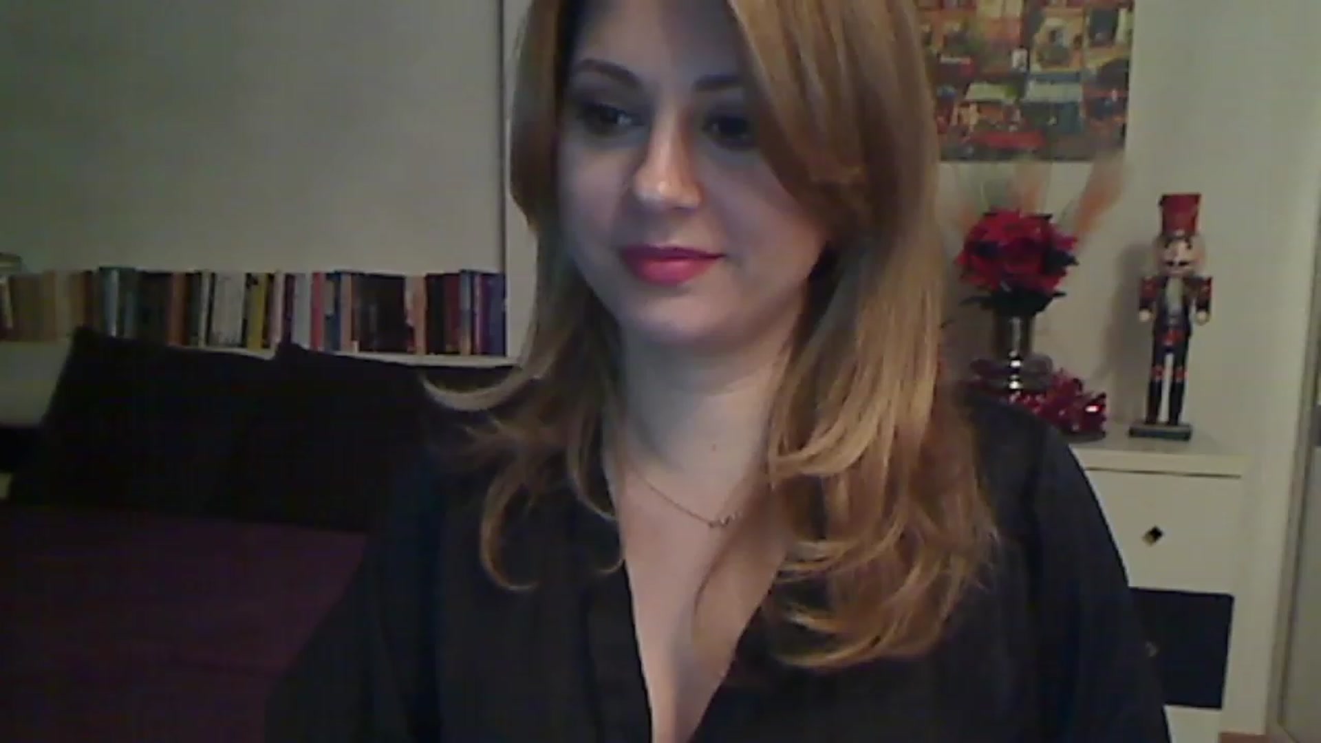 Gallery image thumbnail from MISS__S's myfreecams stream on, 12/29/2022, 24:00 image 14 of 20
