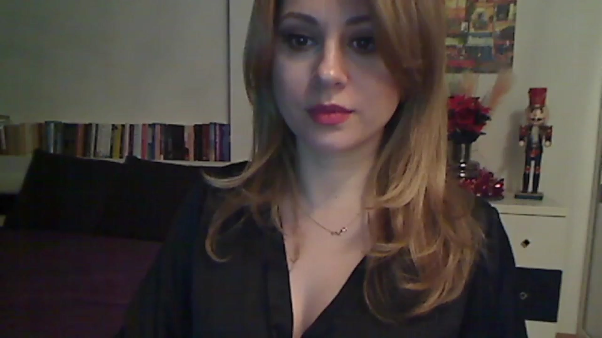 Gallery image thumbnail from MISS__S's myfreecams stream on, 12/29/2022, 24:00 image 10 of 20