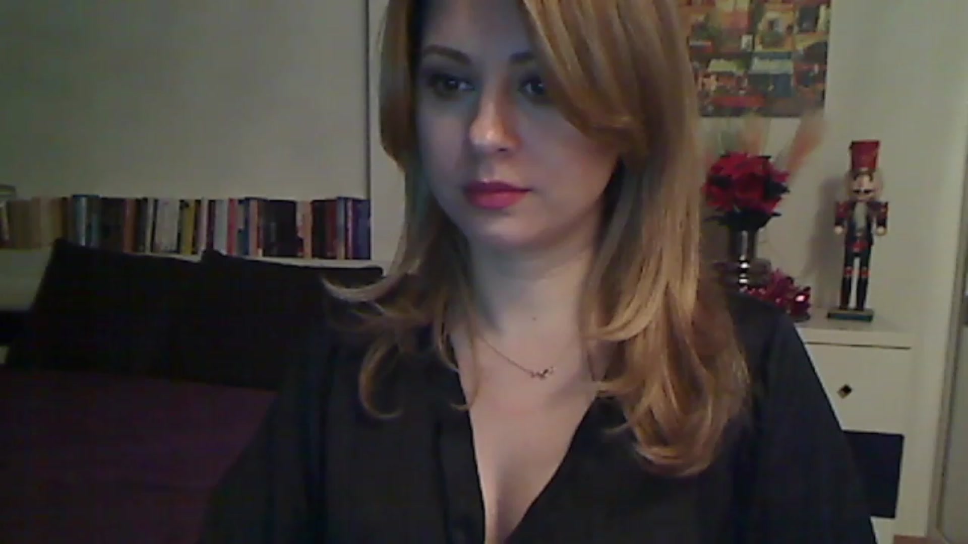 Gallery image thumbnail from MISS__S's myfreecams stream on, 12/29/2022, 24:00 image 18 of 20