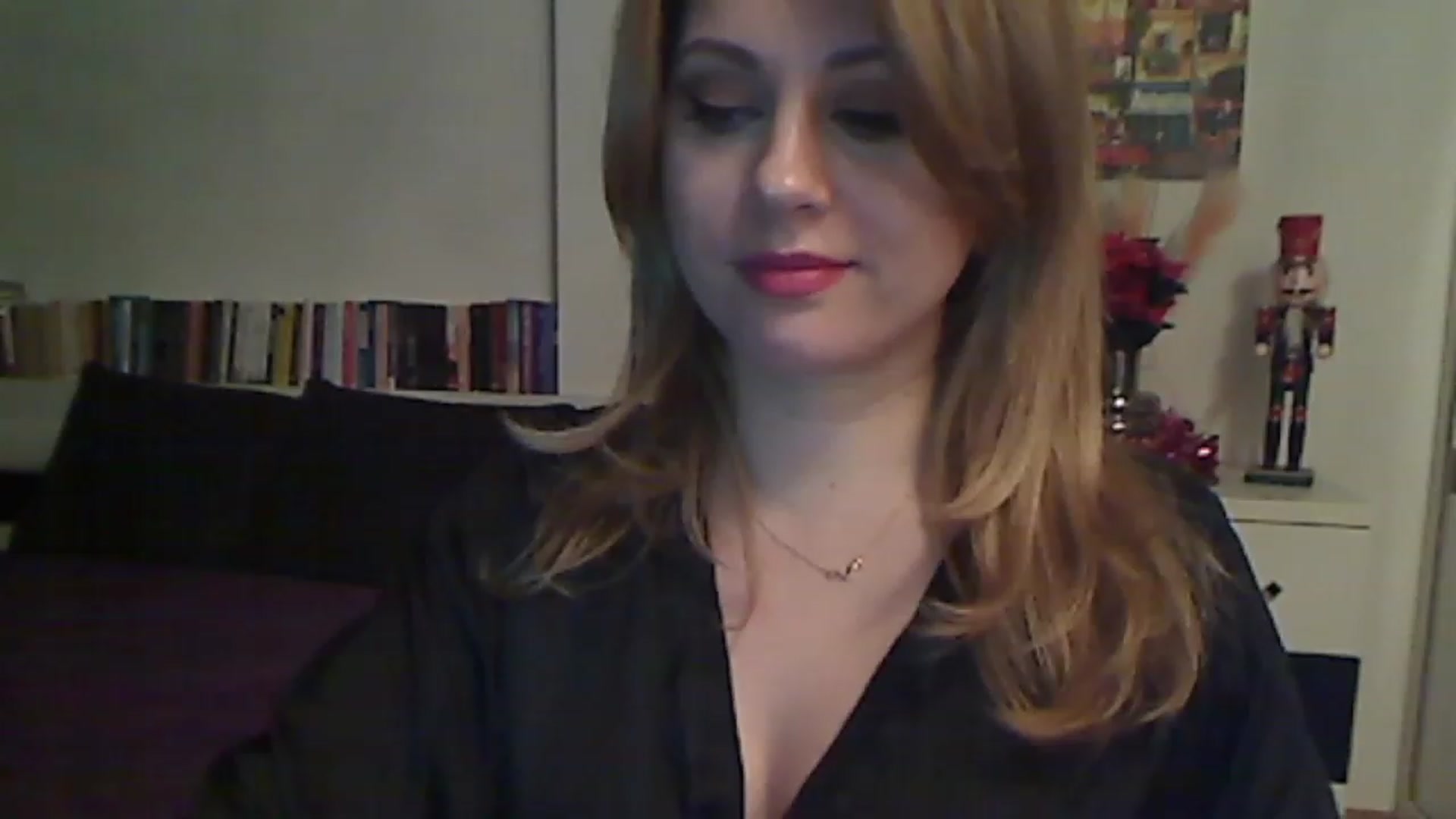 Gallery image thumbnail from MISS__S's myfreecams stream on, 12/29/2022, 24:00 image 2 of 20