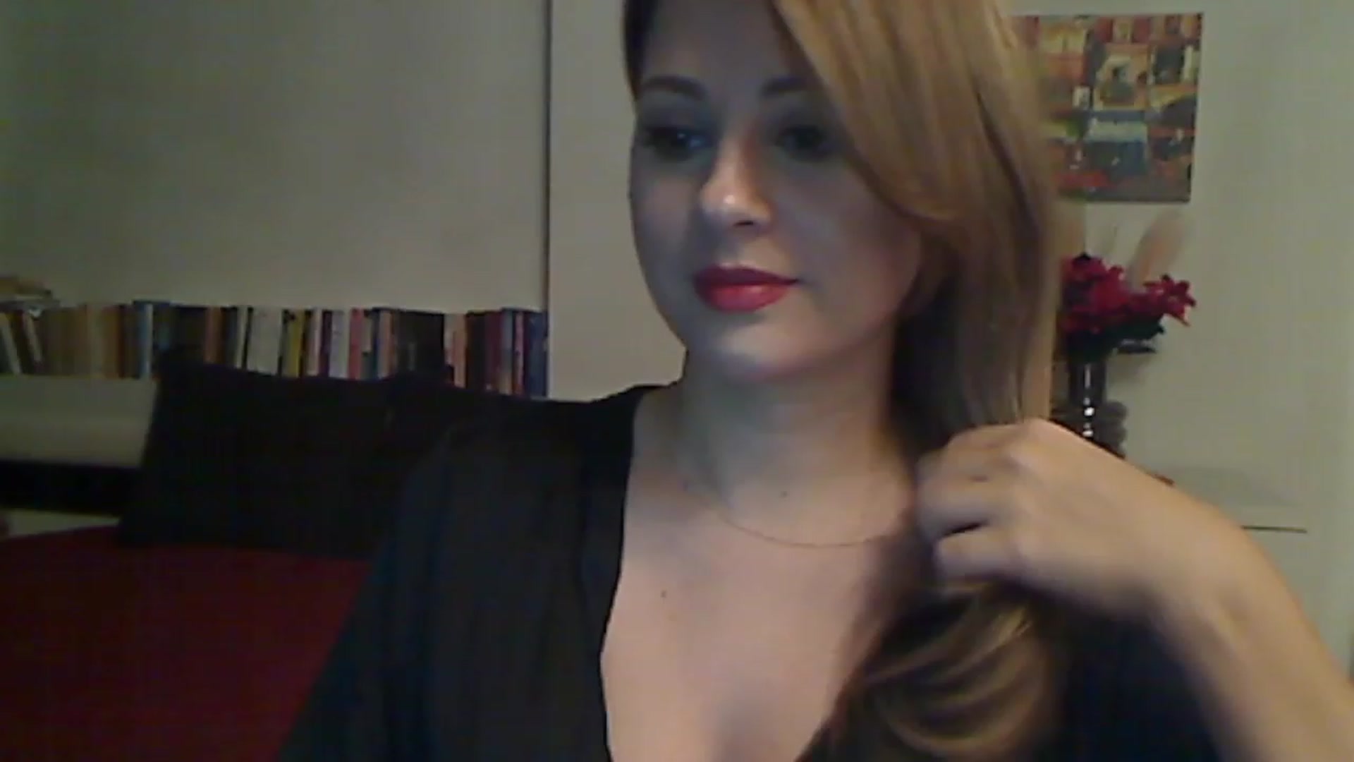 Gallery image thumbnail from MISS__S's myfreecams stream on, 02/19/2023, 01:24 image 10 of 20