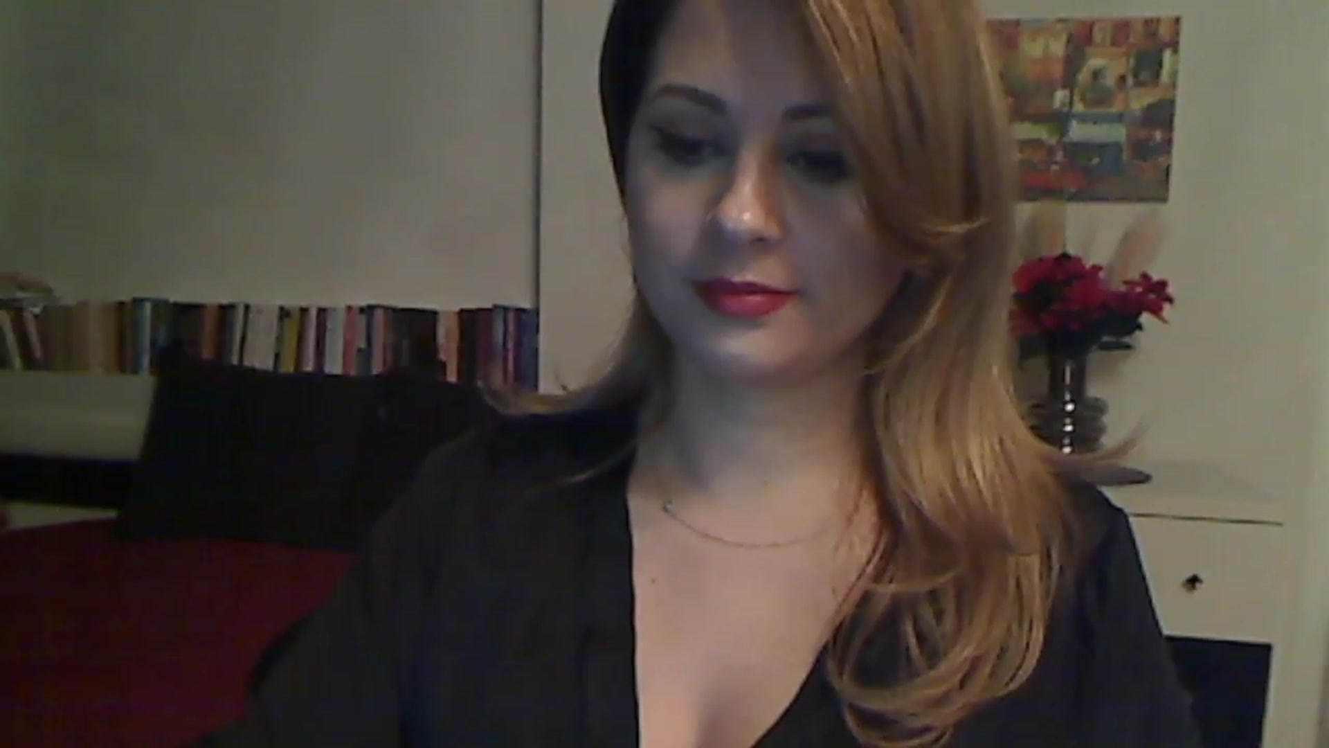 Gallery image thumbnail from MISS__S's myfreecams stream on, 02/19/2023, 01:24 image 4 of 20