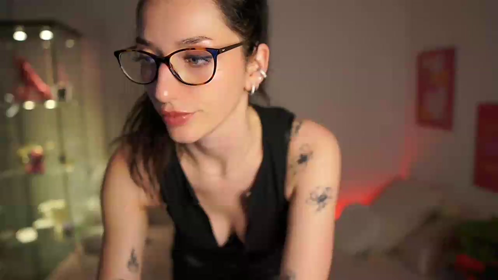Gallery image thumbnail from MPaloma's myfreecams stream on, 07/17/2026, 01:08 image 1 of 20