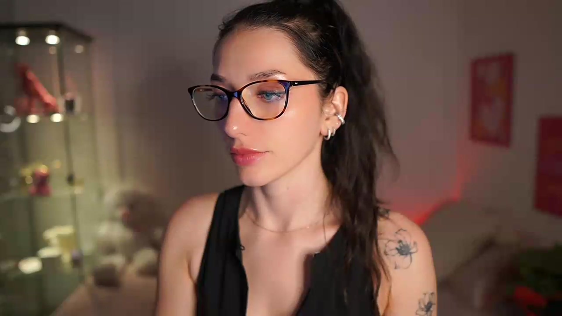 Gallery image thumbnail from MPaloma's myfreecams stream on, 07/17/2026, 01:08 image 2 of 20