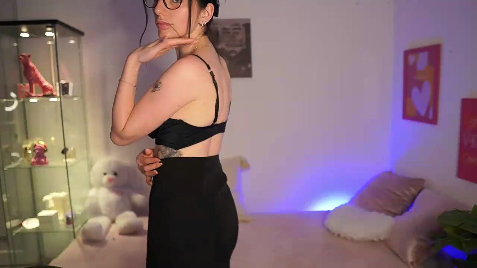 Gallery image thumbnail from MPaloma's myfreecams stream on, 07/20/2026, 23:15 image 4 of 20