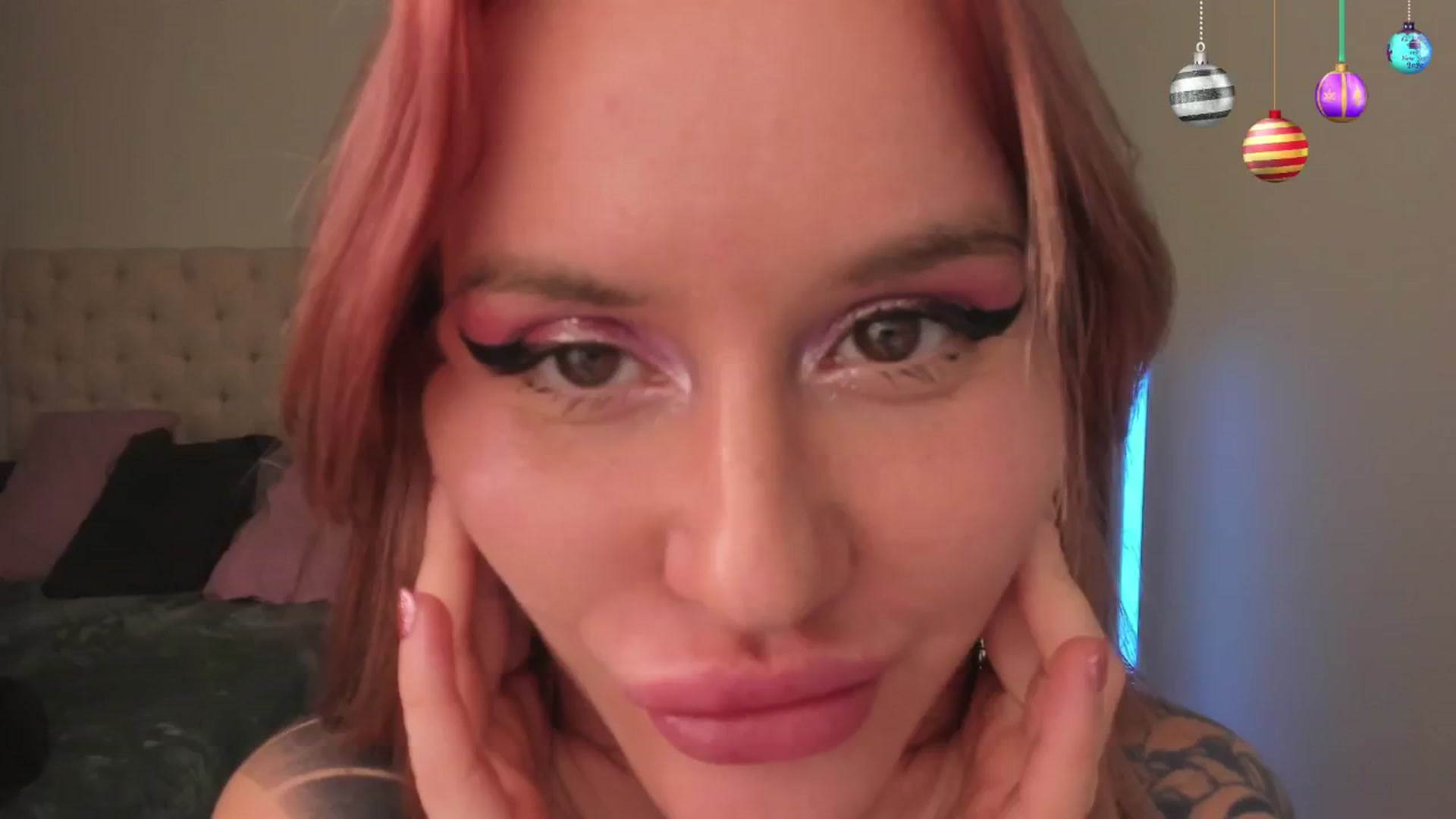 Gallery image thumbnail from MS_BLAZY's myfreecams stream on, 12/19/2024, 12:48 image 11 of 20