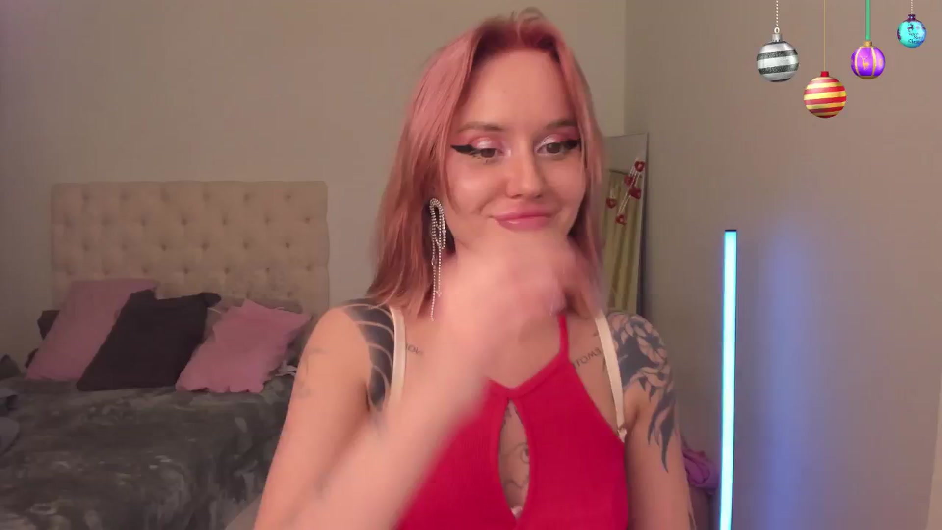 Gallery image thumbnail from MS_BLAZY's myfreecams stream on, 12/19/2024, 15:19 image 16 of 20