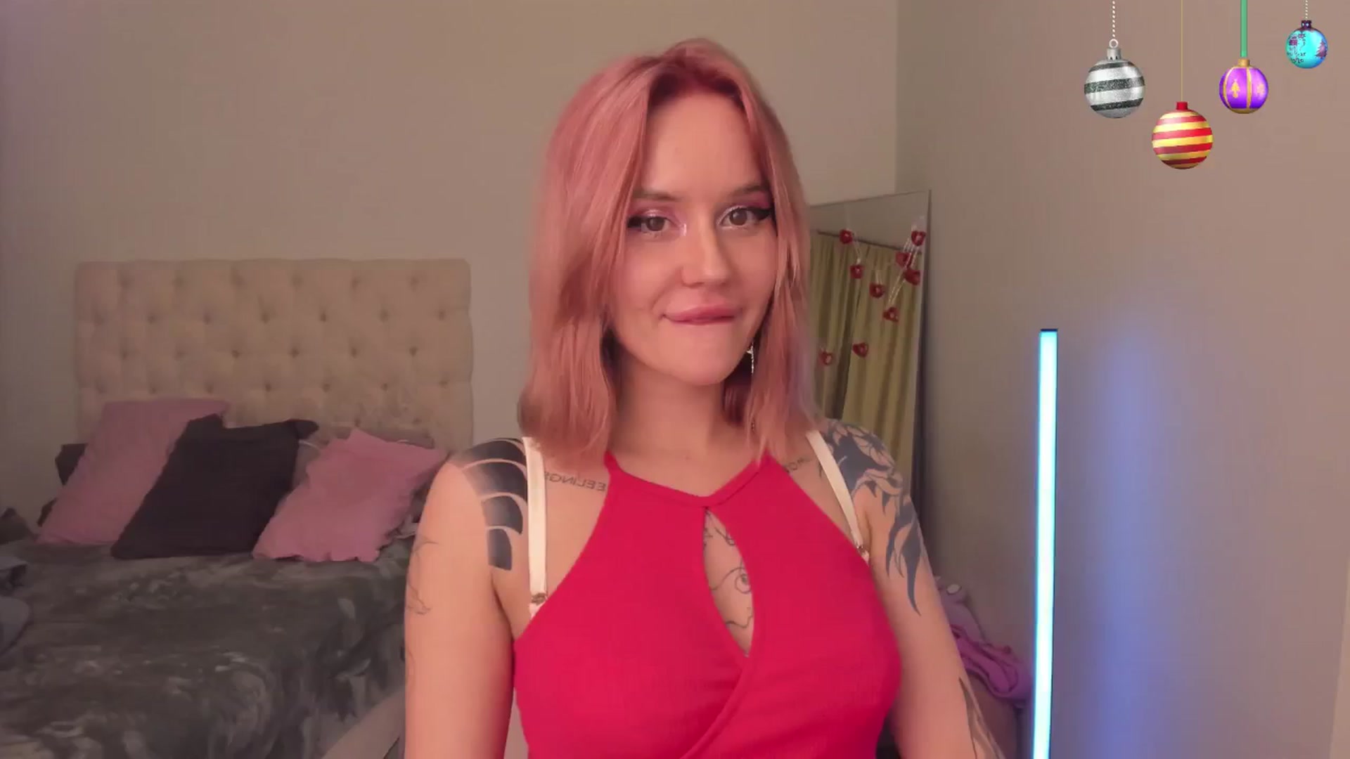 Gallery image thumbnail from MS_BLAZY's myfreecams stream on, 12/19/2024, 15:19 image 1 of 20