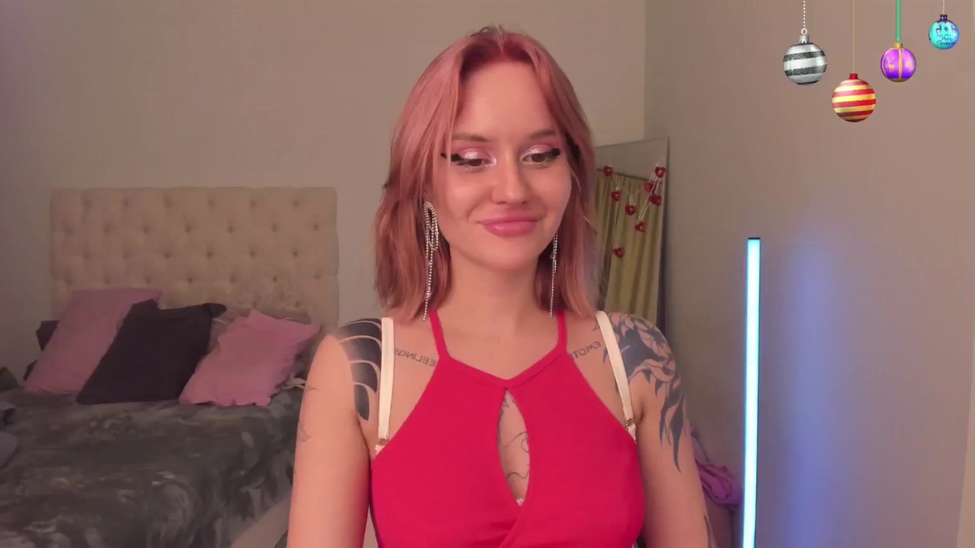 Gallery image thumbnail from MS_BLAZY's myfreecams stream on, 12/19/2024, 15:19 image 18 of 20