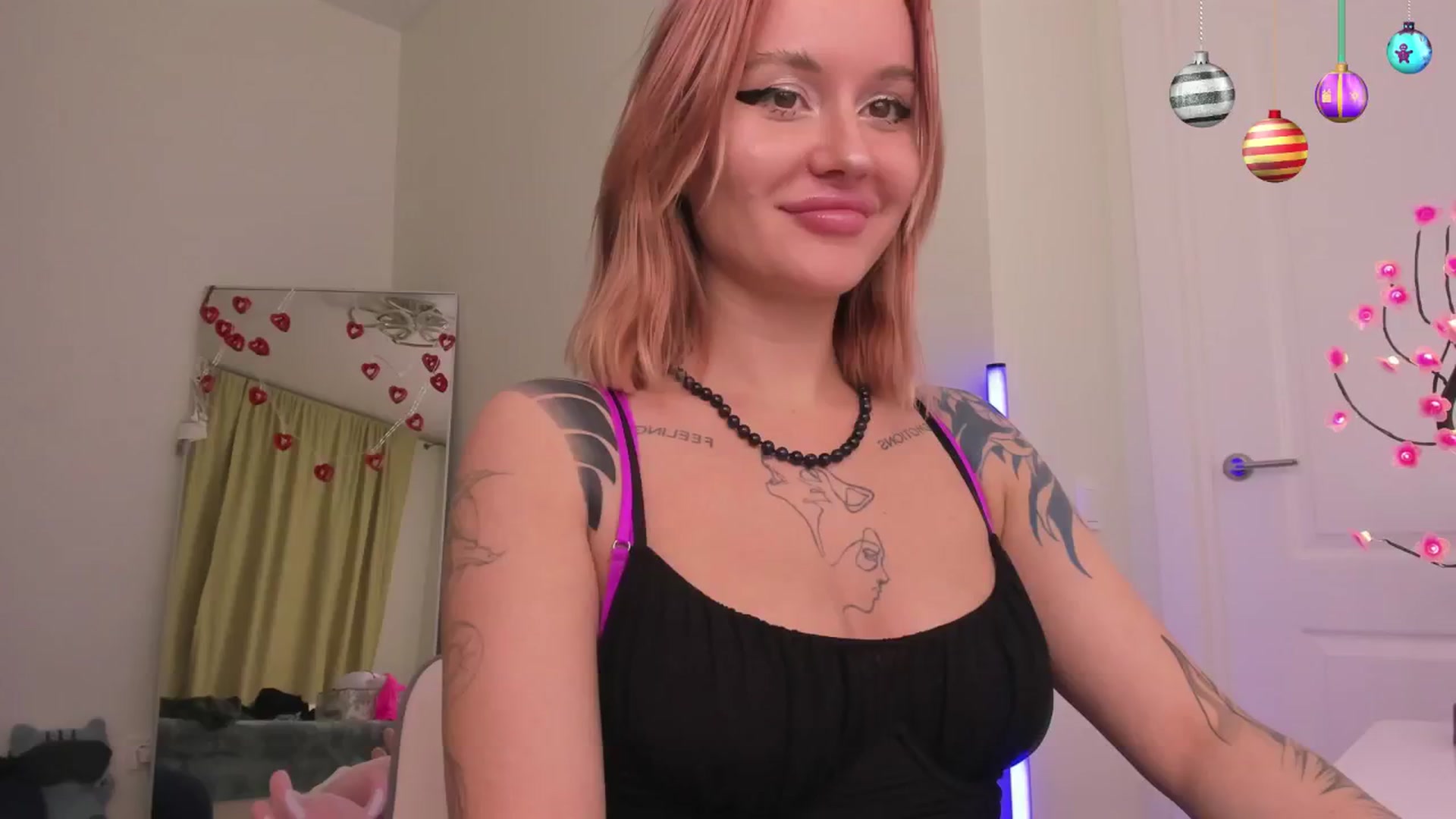 Gallery image thumbnail from MS_BLAZY's myfreecams stream on, 12/23/2024, 08:18 image 18 of 20