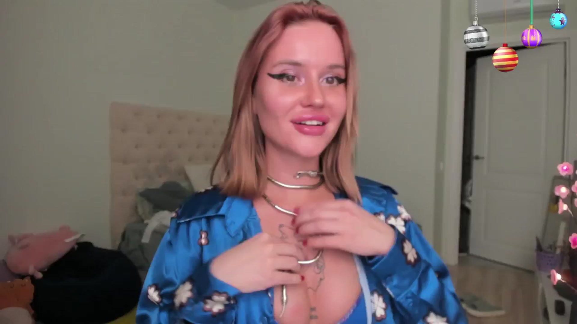 Gallery image thumbnail from MS_BLAZY's myfreecams stream on, 01/12/2025, 15:06 image 17 of 20