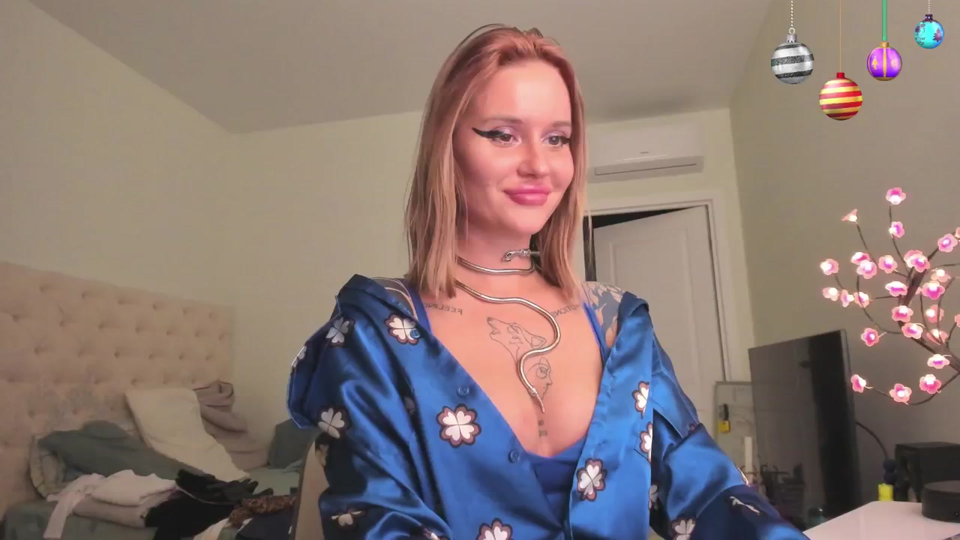Gallery image thumbnail from MS_BLAZY's myfreecams stream on, 01/12/2025, 15:06 image 12 of 20