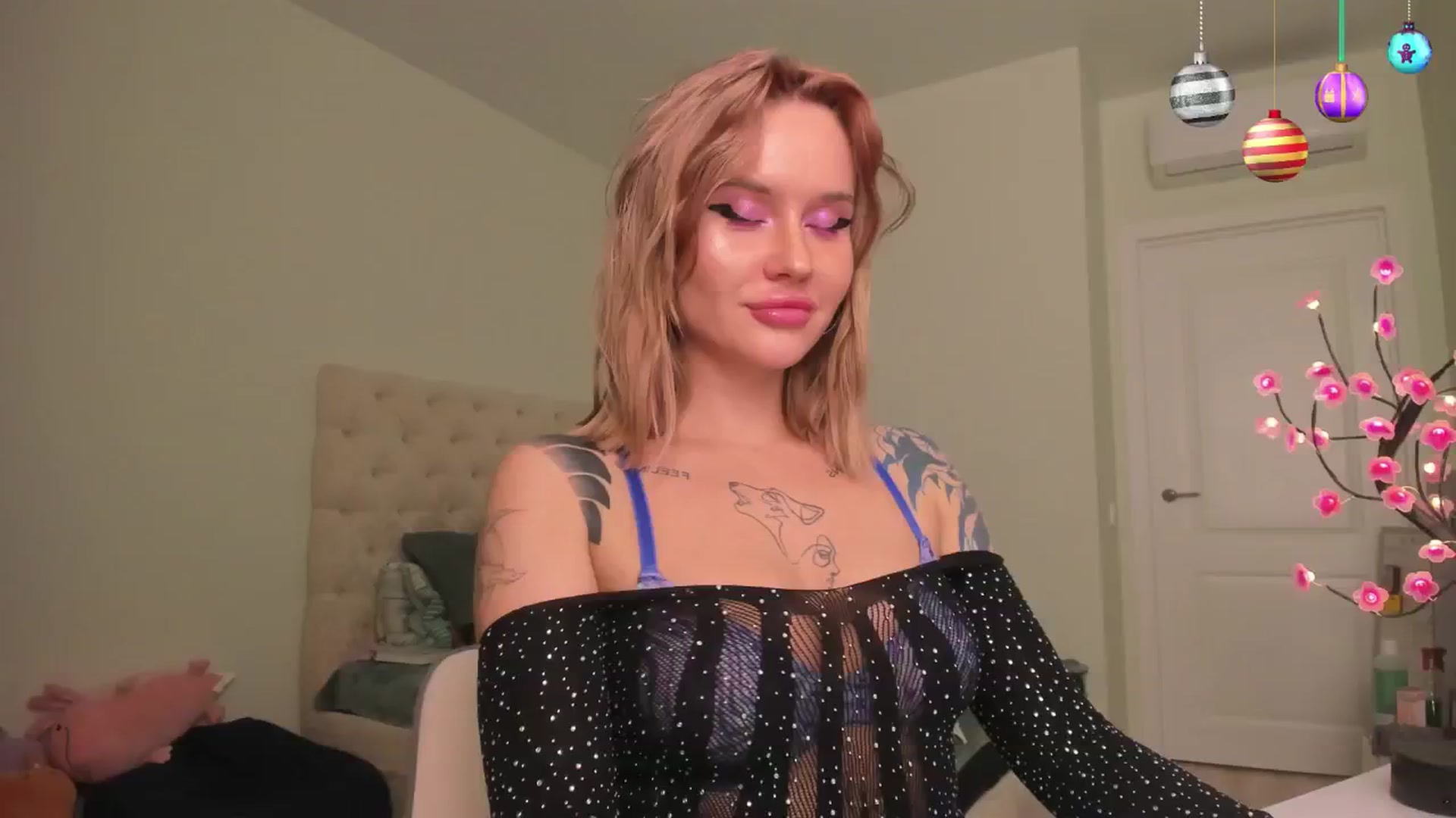 Gallery image thumbnail from MS_BLAZY's myfreecams stream on, 01/19/2025, 13:46 image 5 of 20