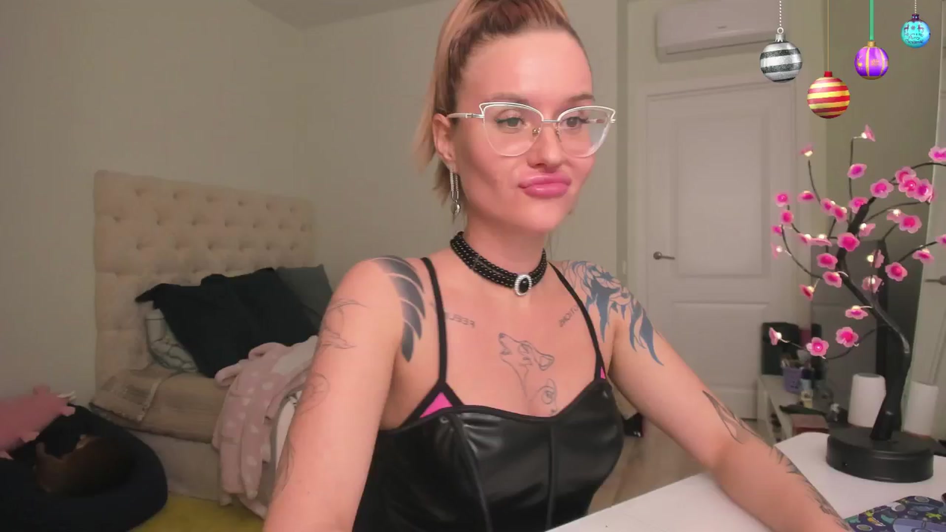 Gallery image thumbnail from MS_BLAZY's myfreecams stream on, 02/02/2025, 14:03 image 14 of 20