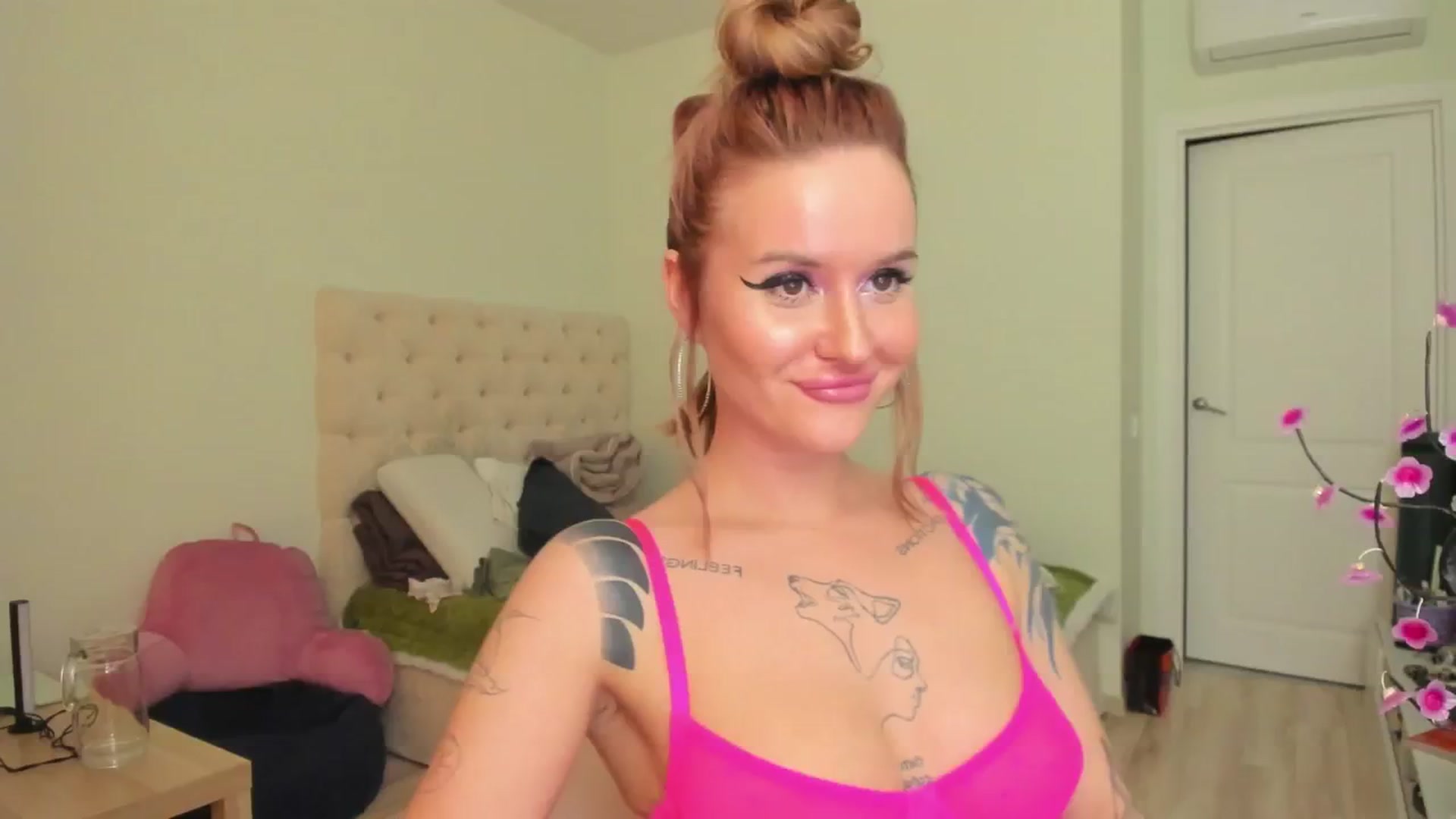 Gallery image thumbnail from MS_BLAZY's myfreecams stream on, 02/21/2025, 13:35 image 16 of 20