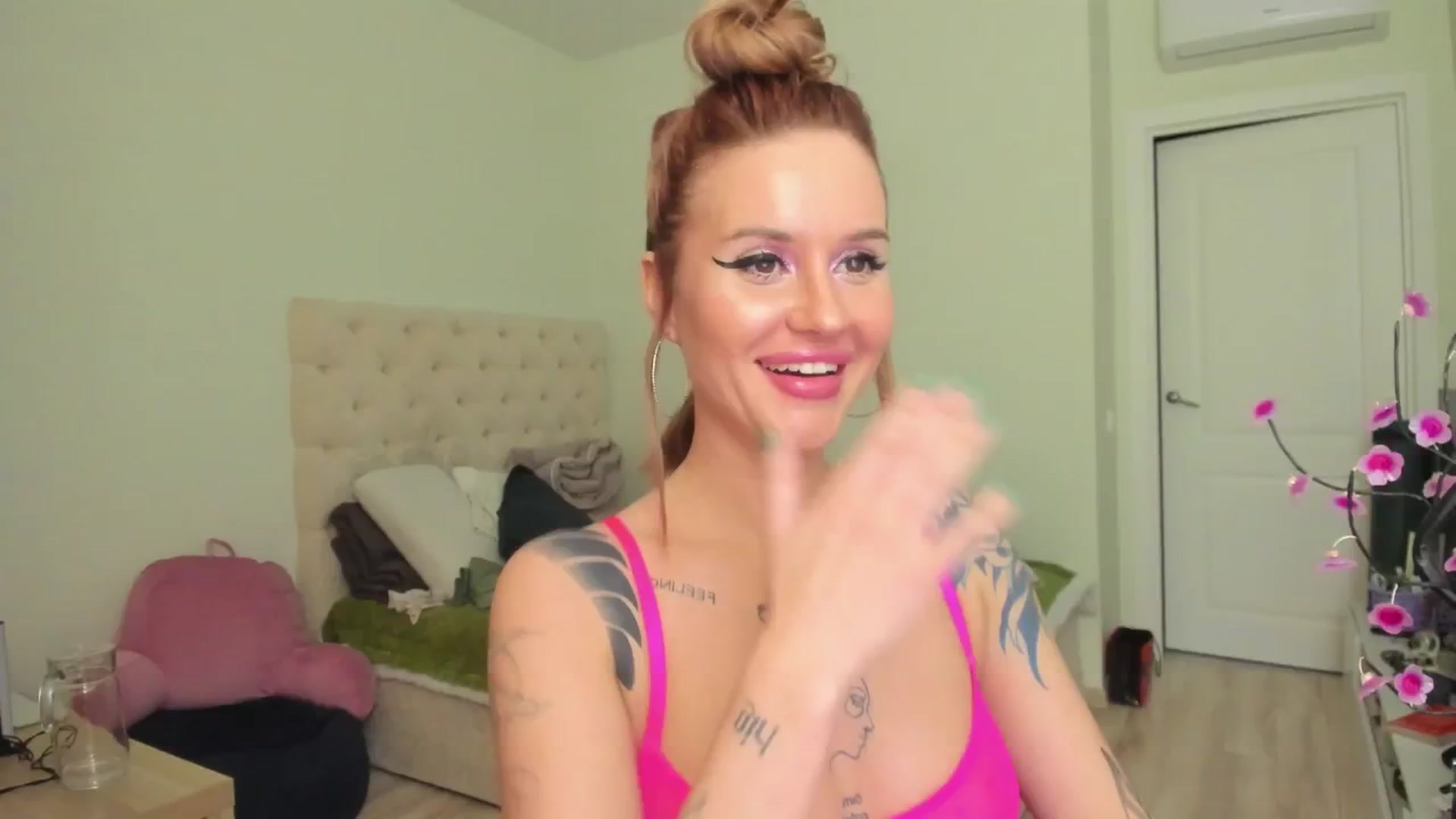 Gallery image thumbnail from MS_BLAZY's myfreecams stream on, 02/21/2025, 13:35 image 19 of 20