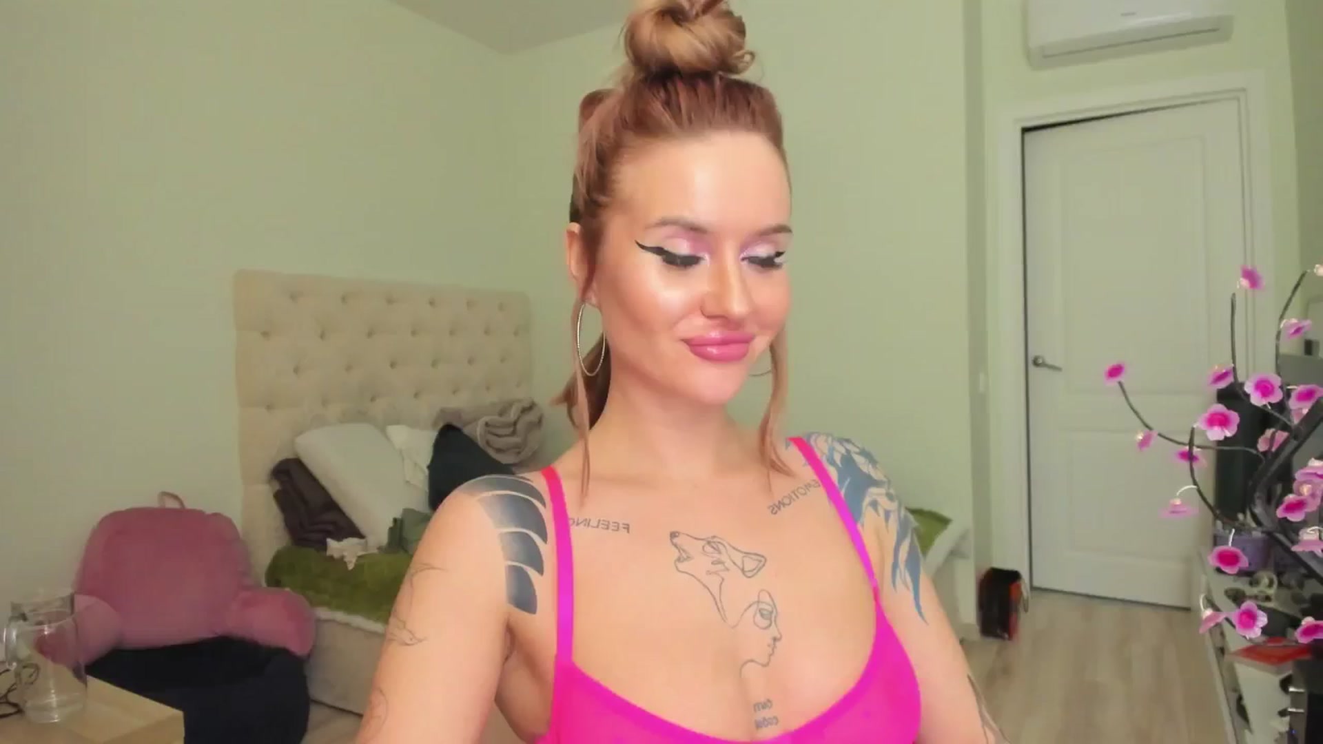Gallery image thumbnail from MS_BLAZY's myfreecams stream on, 02/21/2025, 13:35 image 18 of 20