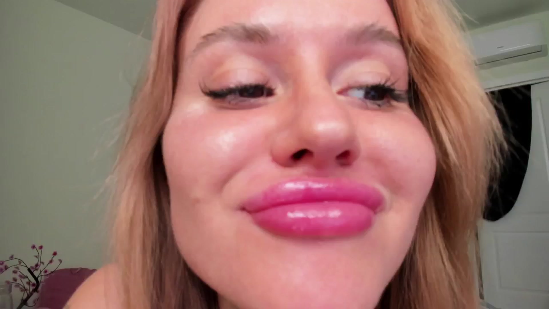 Gallery image thumbnail from MS_BLAZY's myfreecams stream on, 02/23/2025, 13:52 image 3 of 20
