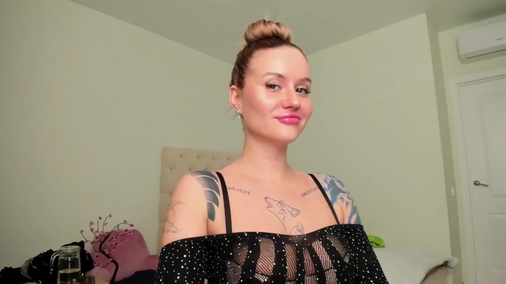Gallery image thumbnail from MS_BLAZY's myfreecams stream on, 02/25/2025, 08:41 image 15 of 20