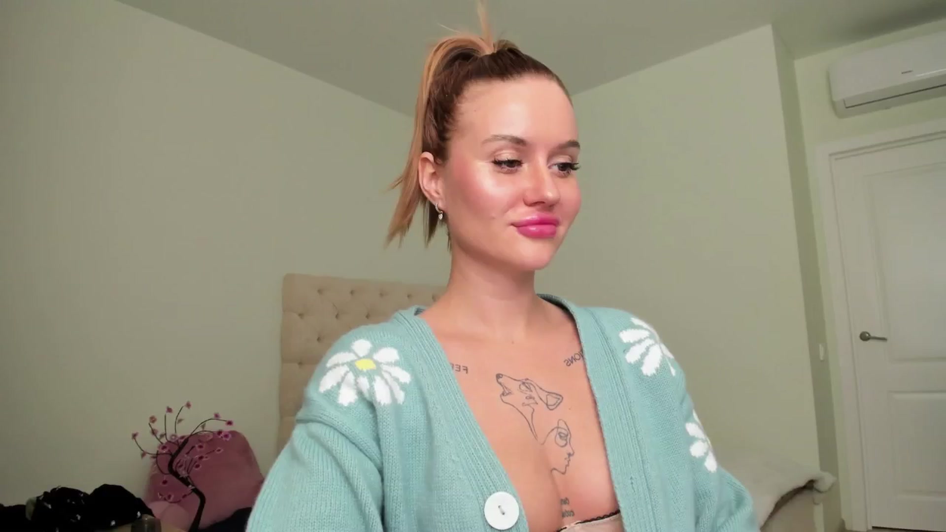 Gallery image thumbnail from MS_BLAZY's myfreecams stream on, 02/25/2025, 09:31 image 15 of 20