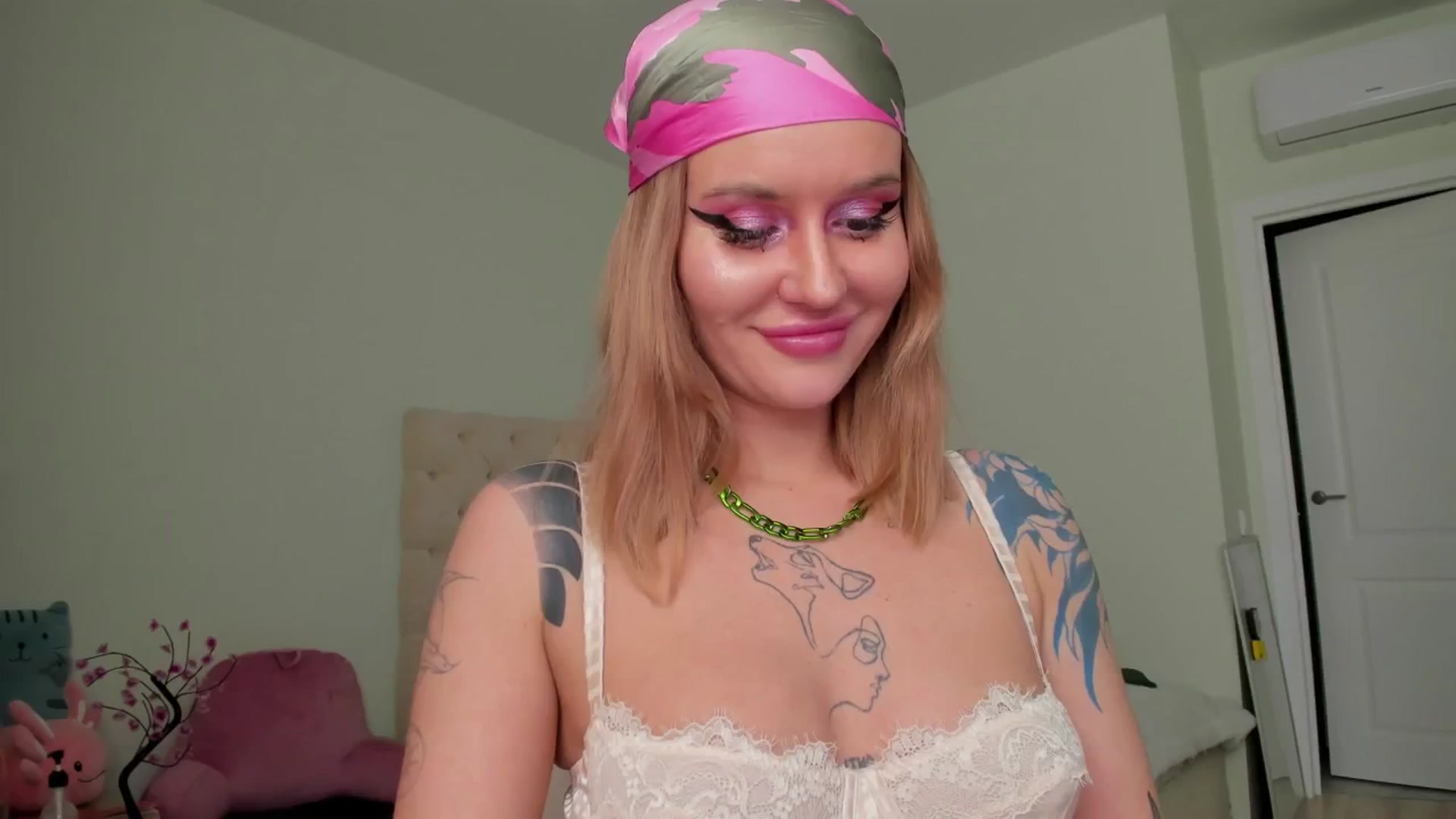 Gallery image thumbnail from MS_BLAZY's myfreecams stream on, 03/10/2025, 11:11 image 17 of 20