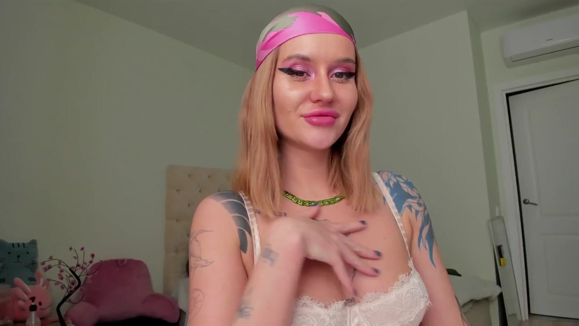 Gallery image thumbnail from MS_BLAZY's myfreecams stream on, 03/10/2025, 13:07 image 16 of 20