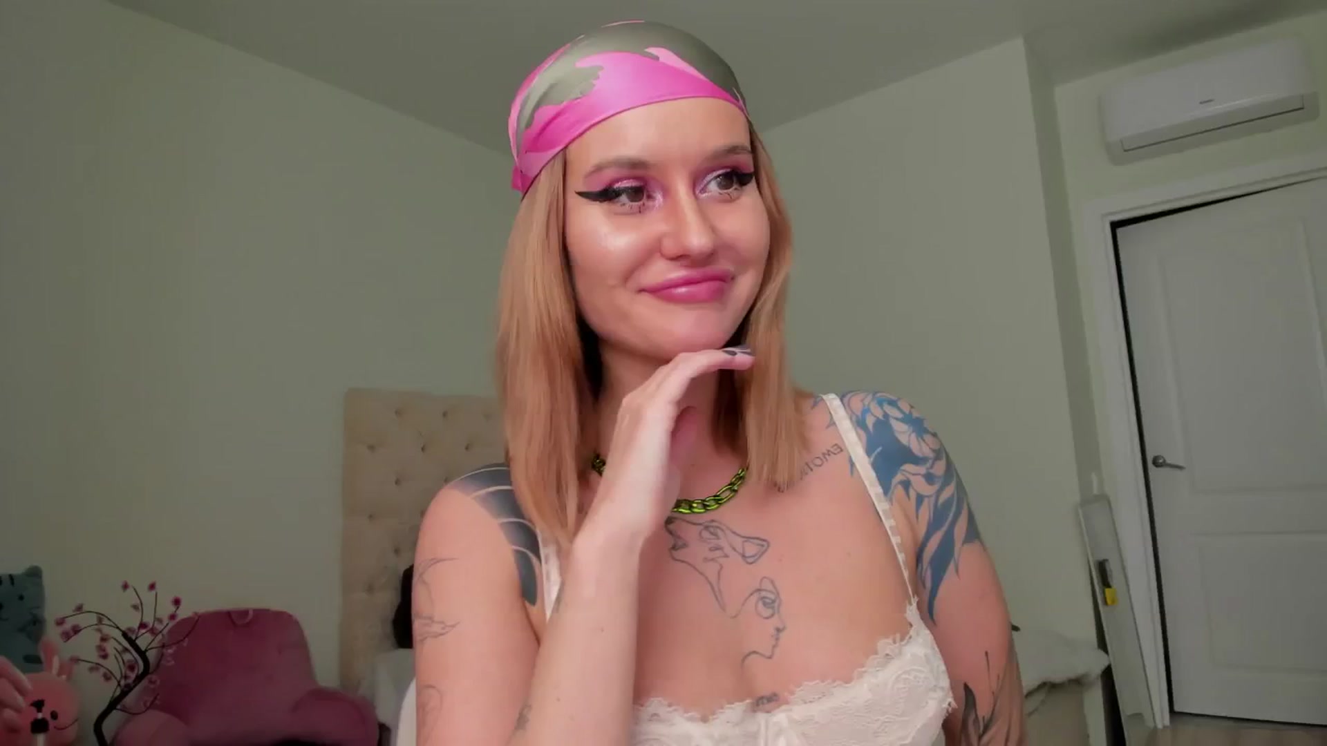 Gallery image thumbnail from MS_BLAZY's myfreecams stream on, 03/10/2025, 13:07 image 2 of 20