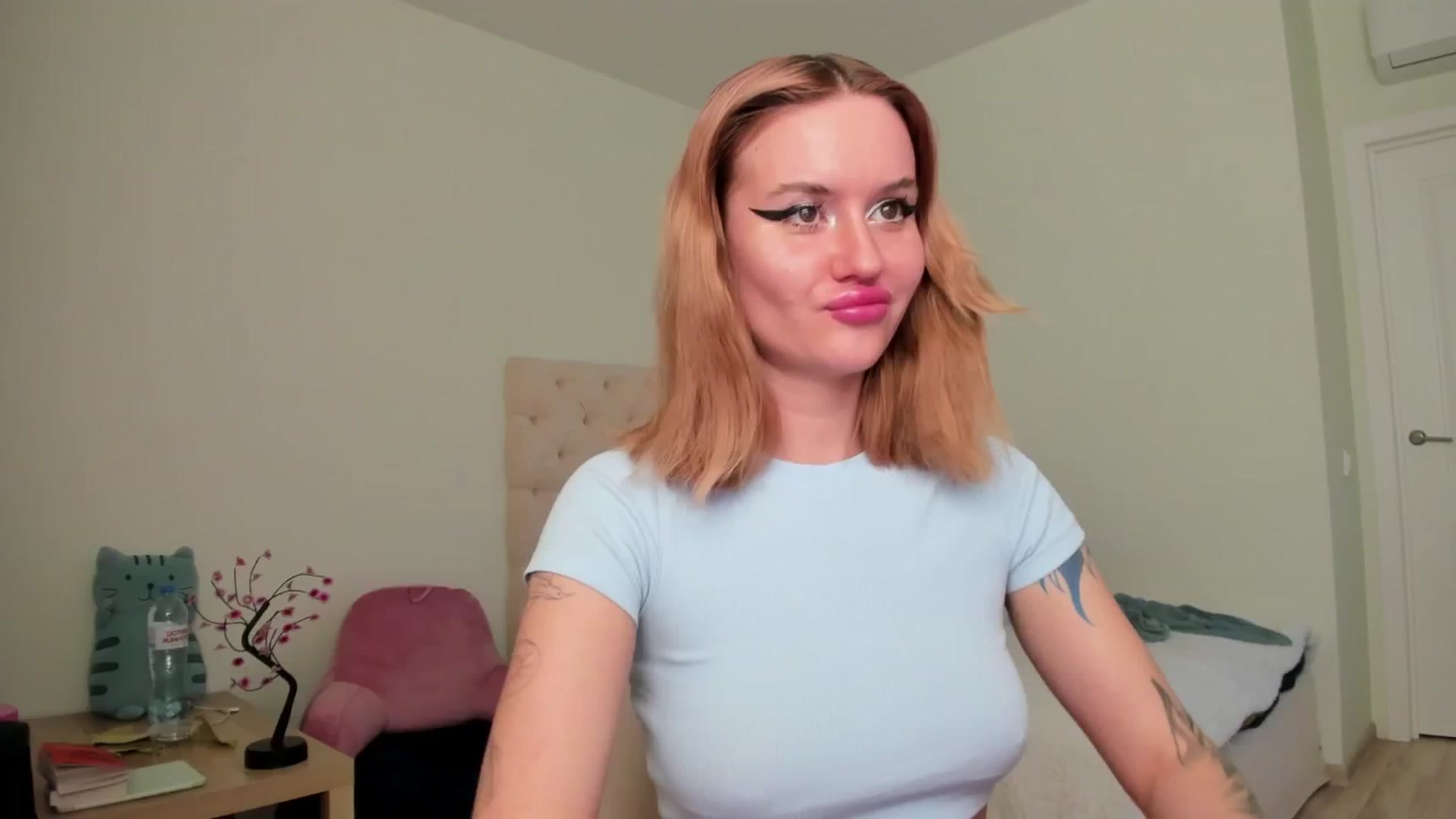 Gallery image thumbnail from MS_BLAZY's myfreecams stream on, 03/17/2025, 11:38 image 17 of 20