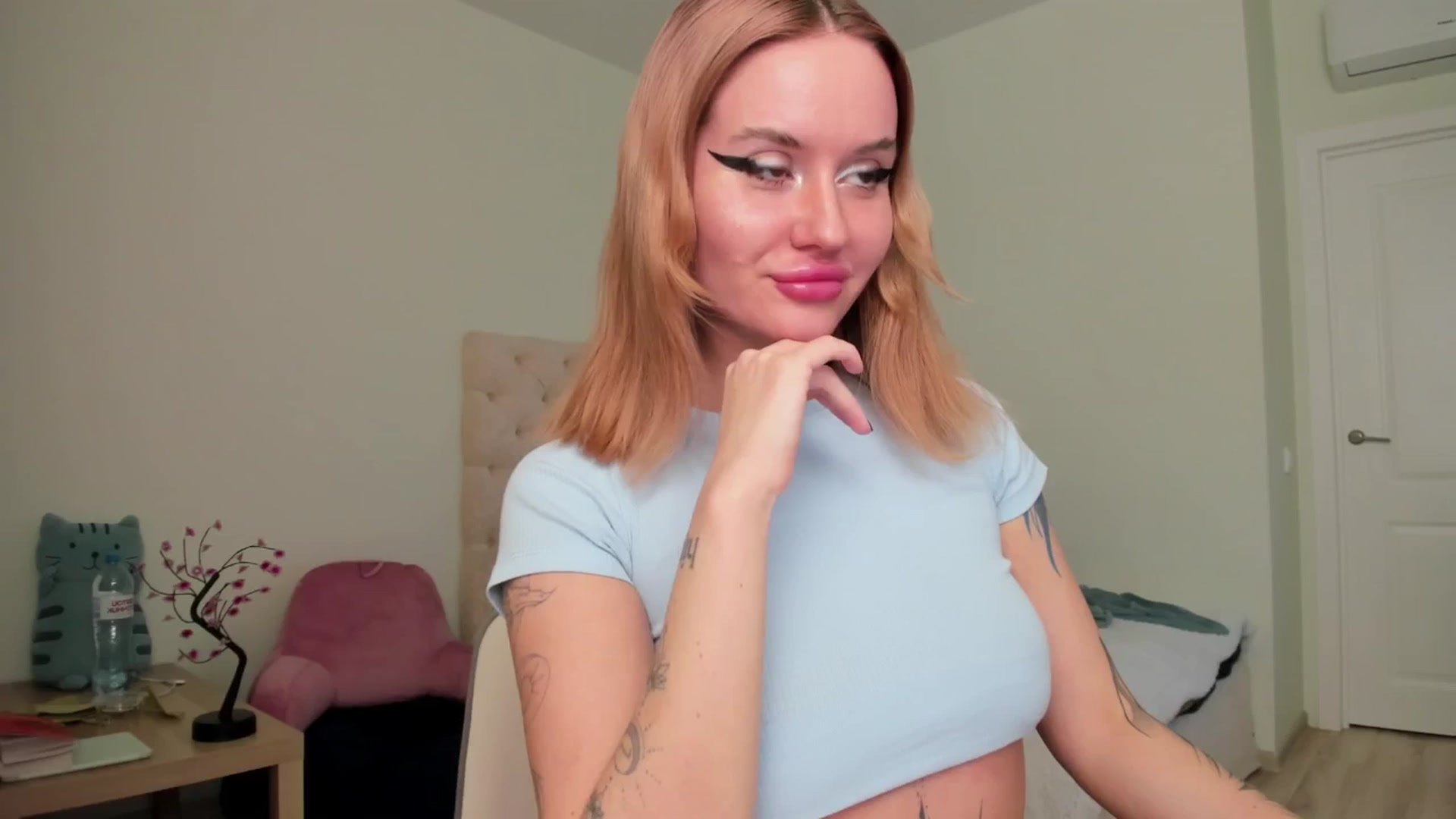 Gallery image thumbnail from MS_BLAZY's myfreecams stream on, 03/17/2025, 11:38 image 4 of 20