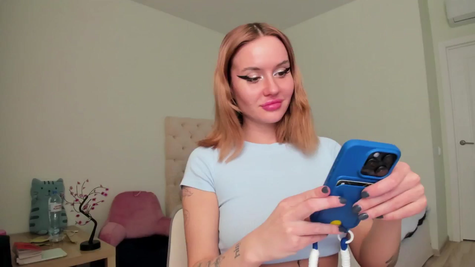 Gallery image thumbnail from MS_BLAZY's myfreecams stream on, 03/17/2025, 11:38 image 18 of 20