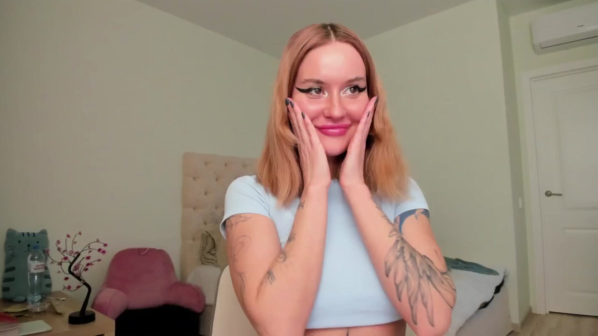 Gallery image thumbnail from MS_BLAZY's myfreecams stream on, 03/17/2025, 11:38 image 11 of 20