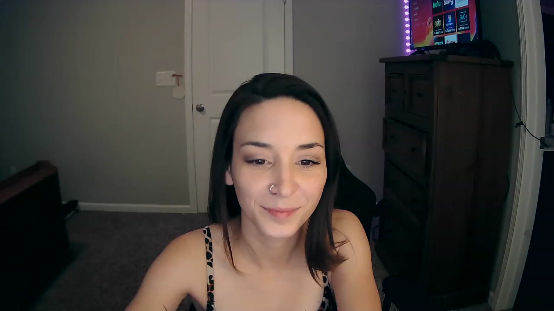 Gallery image thumbnail from MS_JAYY's myfreecams stream on, 12/05/2022, 13:22 image 13 of 20