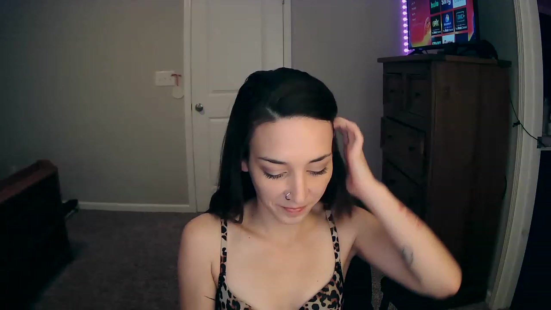 Gallery image thumbnail from MS_JAYY's myfreecams stream on, 12/05/2022, 13:22 image 14 of 20
