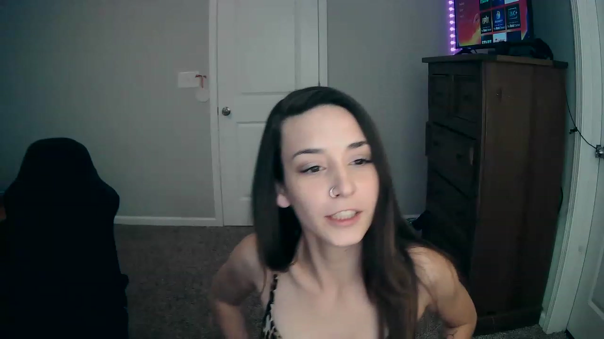 Gallery image thumbnail from MS_JAYY's myfreecams stream on, 12/05/2022, 14:00 image 8 of 20