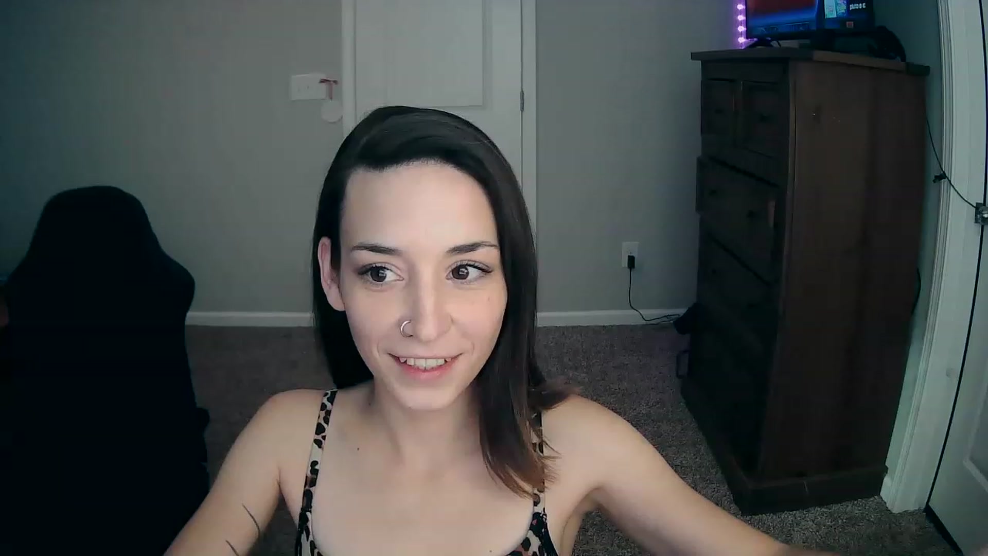 Gallery image thumbnail from MS_JAYY's myfreecams stream on, 12/05/2022, 14:00 image 13 of 20