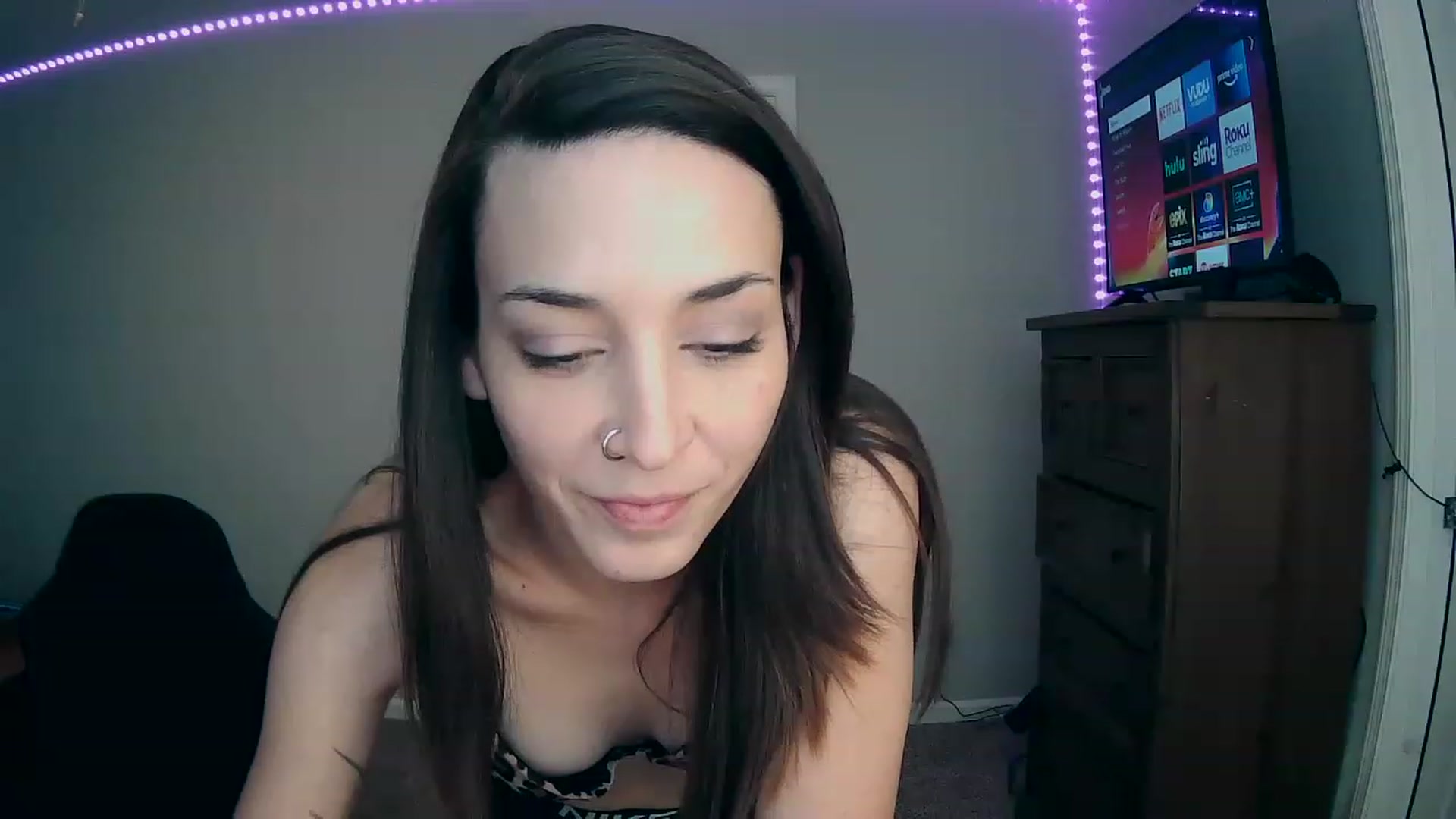 Gallery image thumbnail from MS_JAYY's myfreecams stream on, 12/05/2022, 14:00 image 12 of 20