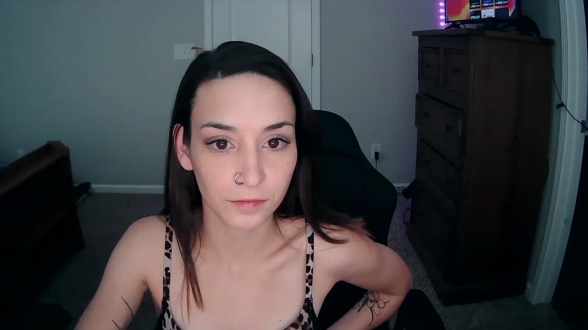 Gallery image thumbnail from MS_JAYY's myfreecams stream on, 12/05/2022, 14:47 image 14 of 20