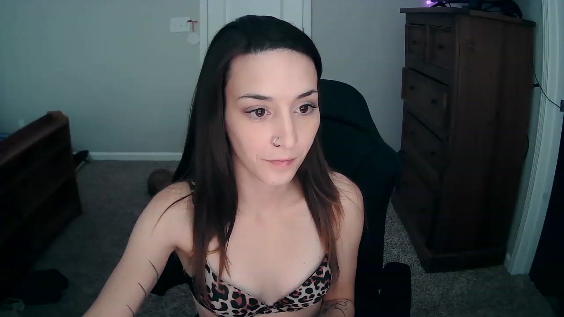 Gallery image thumbnail from MS_JAYY's myfreecams stream on, 12/05/2022, 15:28 image 7 of 20