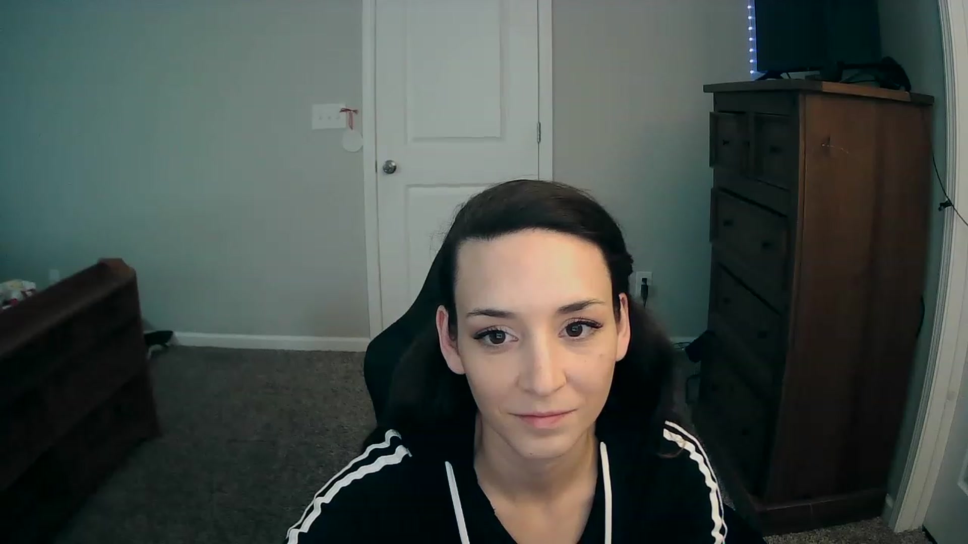 Gallery image thumbnail from MS_JAYY's myfreecams stream on, 12/06/2022, 15:27 image 17 of 20