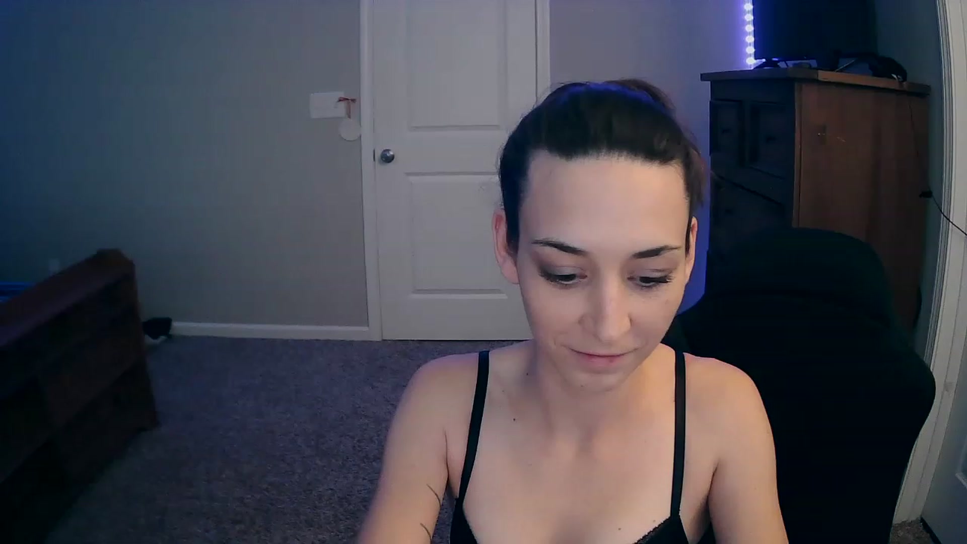 Gallery image thumbnail from MS_JAYY's myfreecams stream on, 12/08/2022, 15:48 image 19 of 20