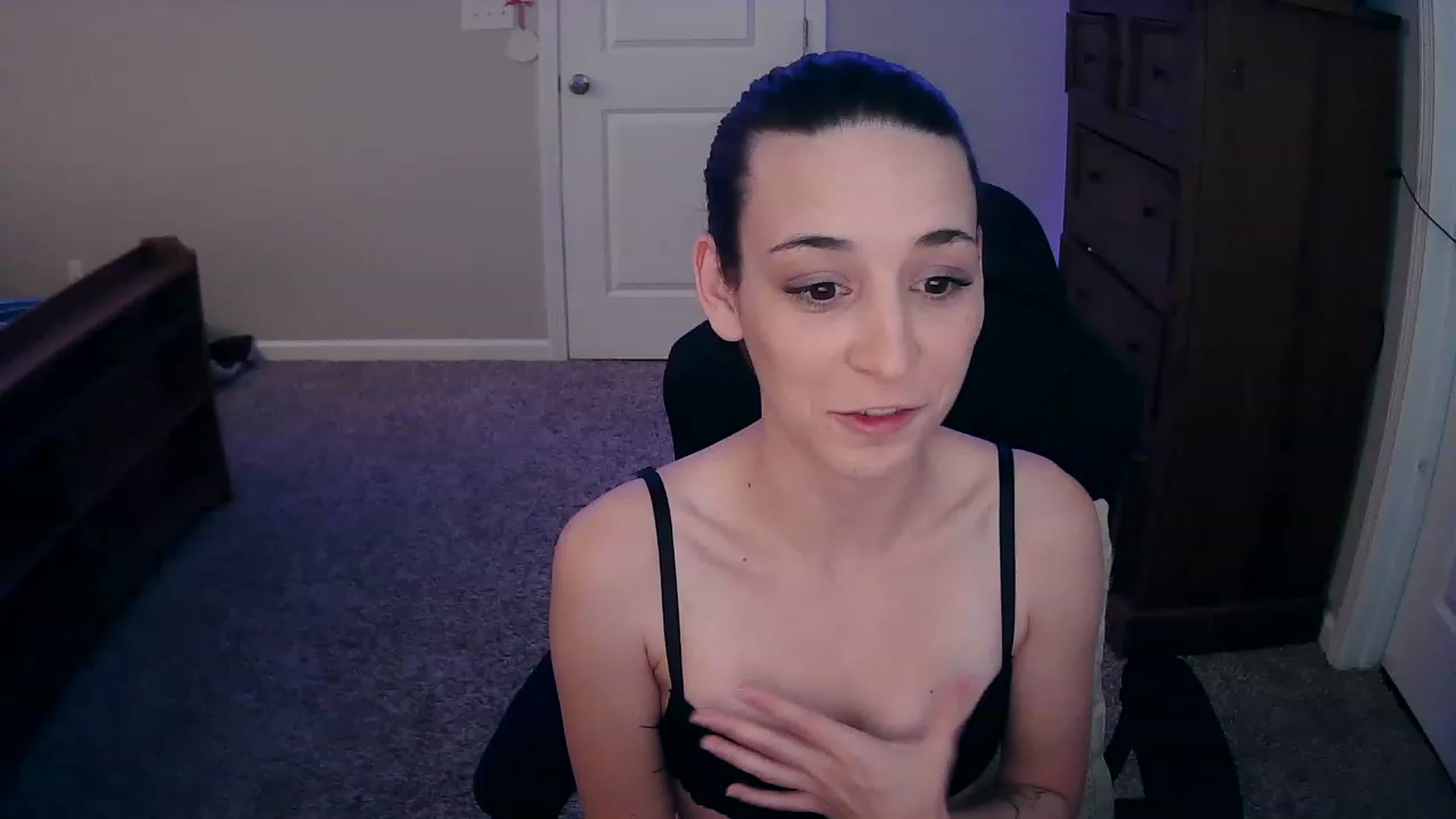 Gallery image thumbnail from MS_JAYY's myfreecams stream on, 12/08/2022, 15:48 image 7 of 20