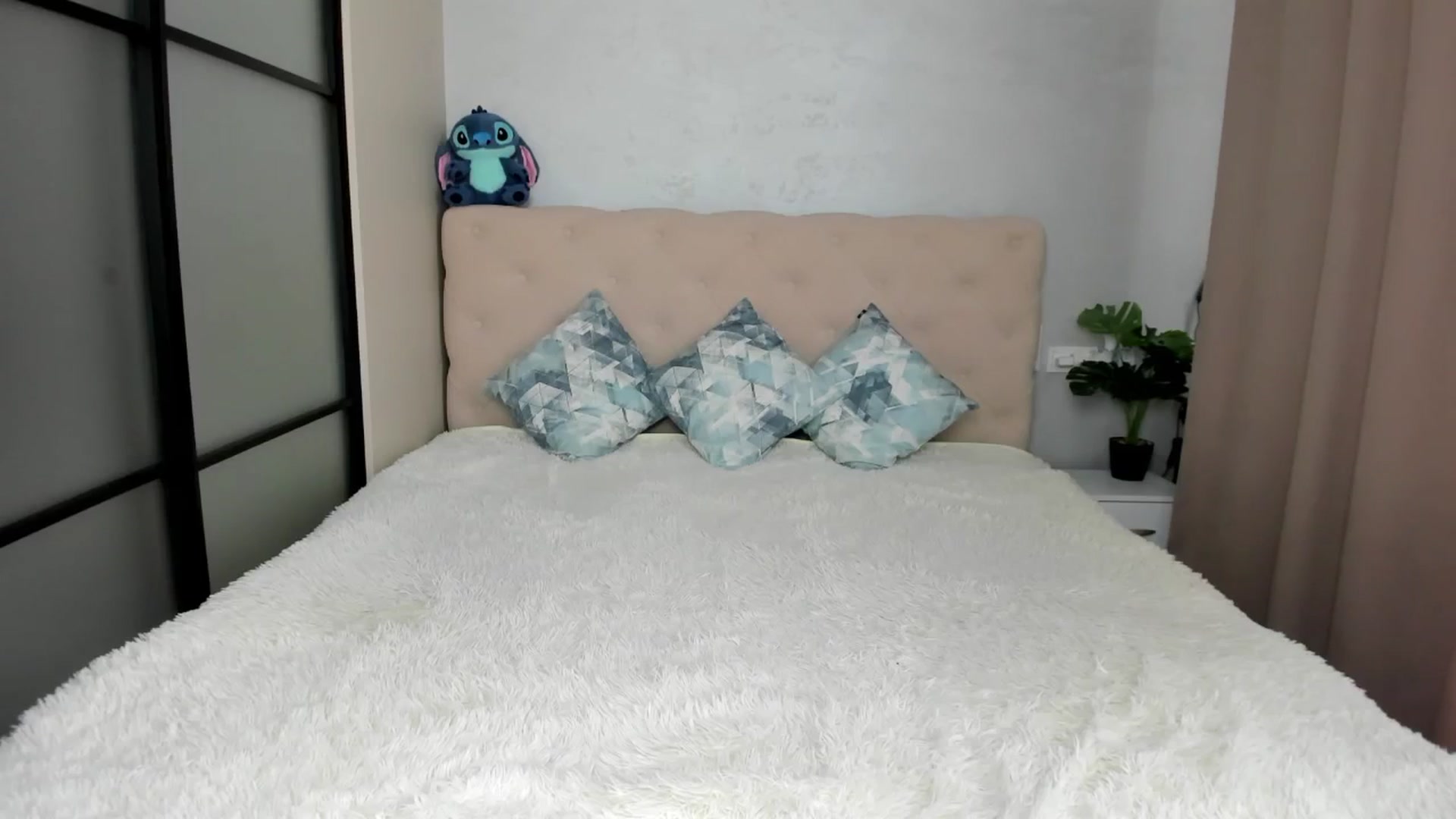 Gallery image thumbnail from M_Secret's myfreecams stream on, 06/04/2025, 08:10 image 19 of 20