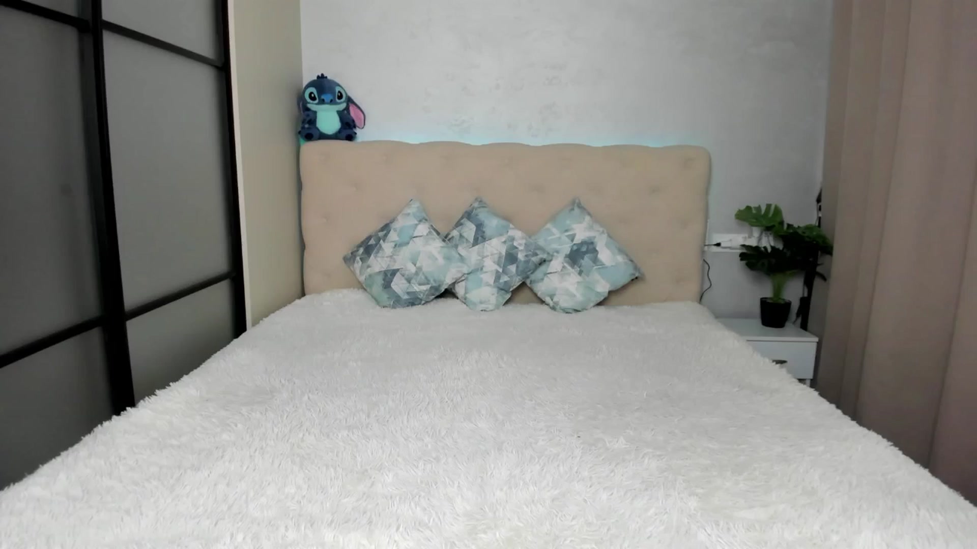 Gallery image thumbnail from M_Secret's myfreecams stream on, 06/06/2025, 06:33 image 11 of 20