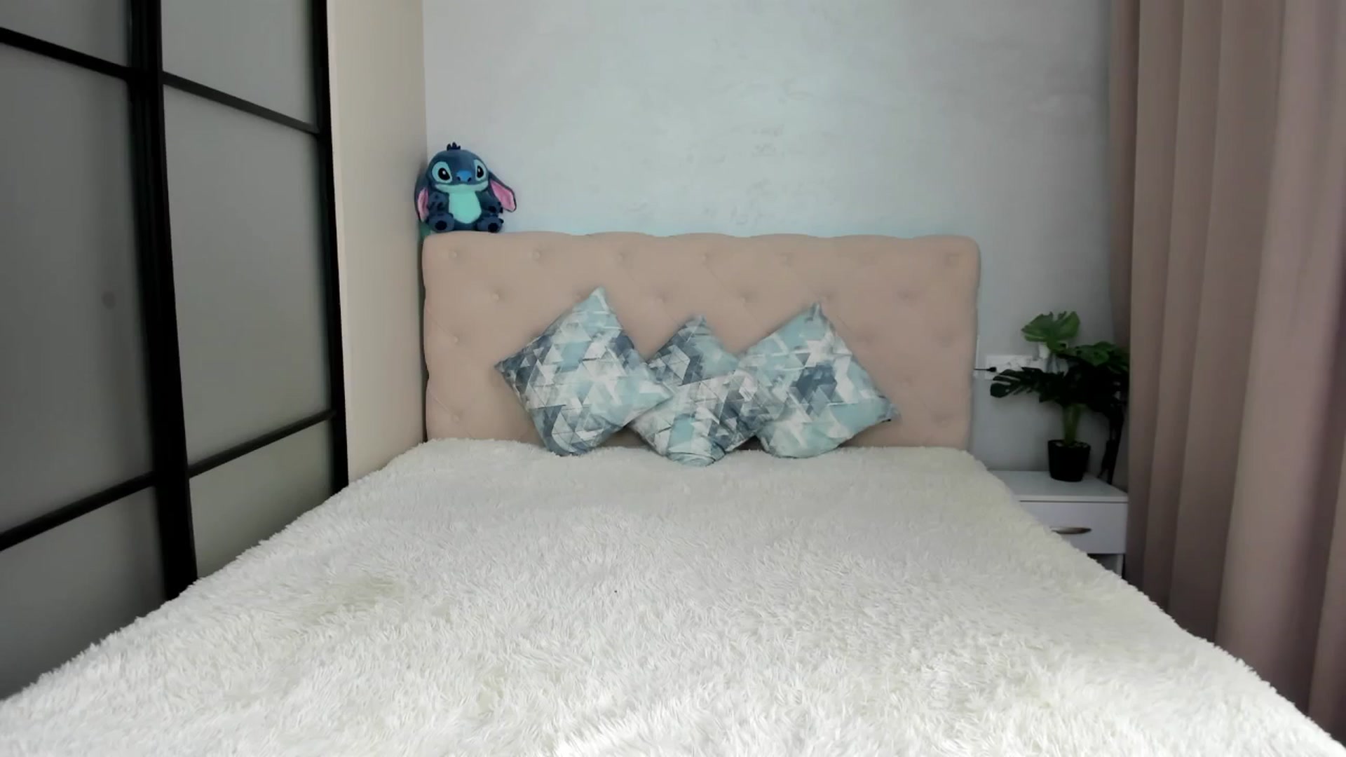Gallery image thumbnail from M_Secret's myfreecams stream on, 06/10/2025, 07:36 image 16 of 20