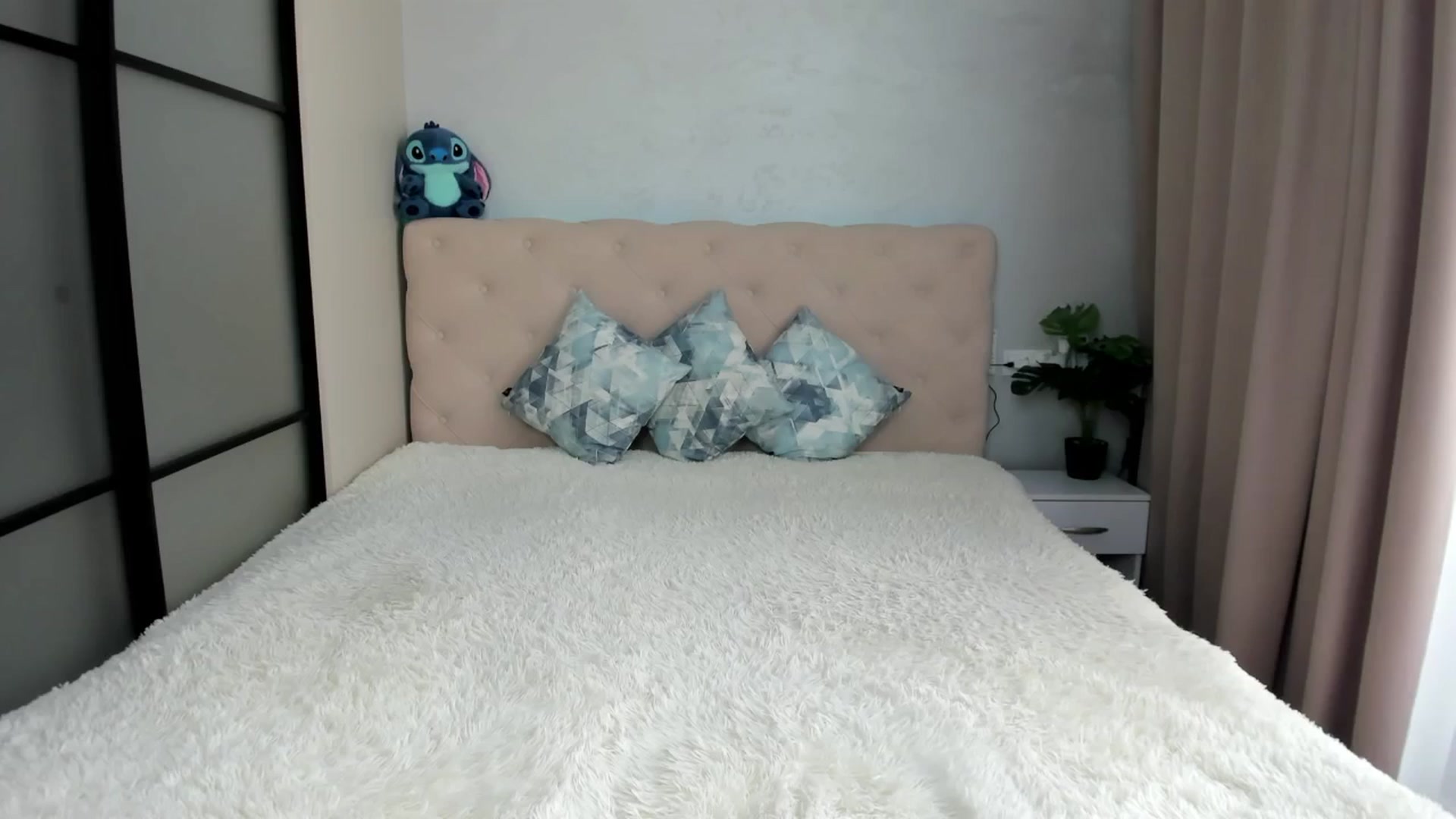 Gallery image thumbnail from M_Secret's myfreecams stream on, 06/11/2025, 07:16 image 10 of 20
