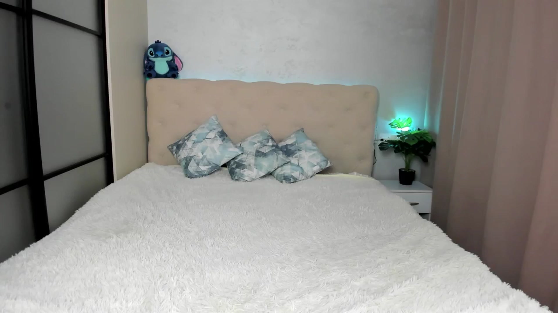 Gallery image thumbnail from M_Secret's myfreecams stream on, 06/12/2025, 08:09 image 9 of 20