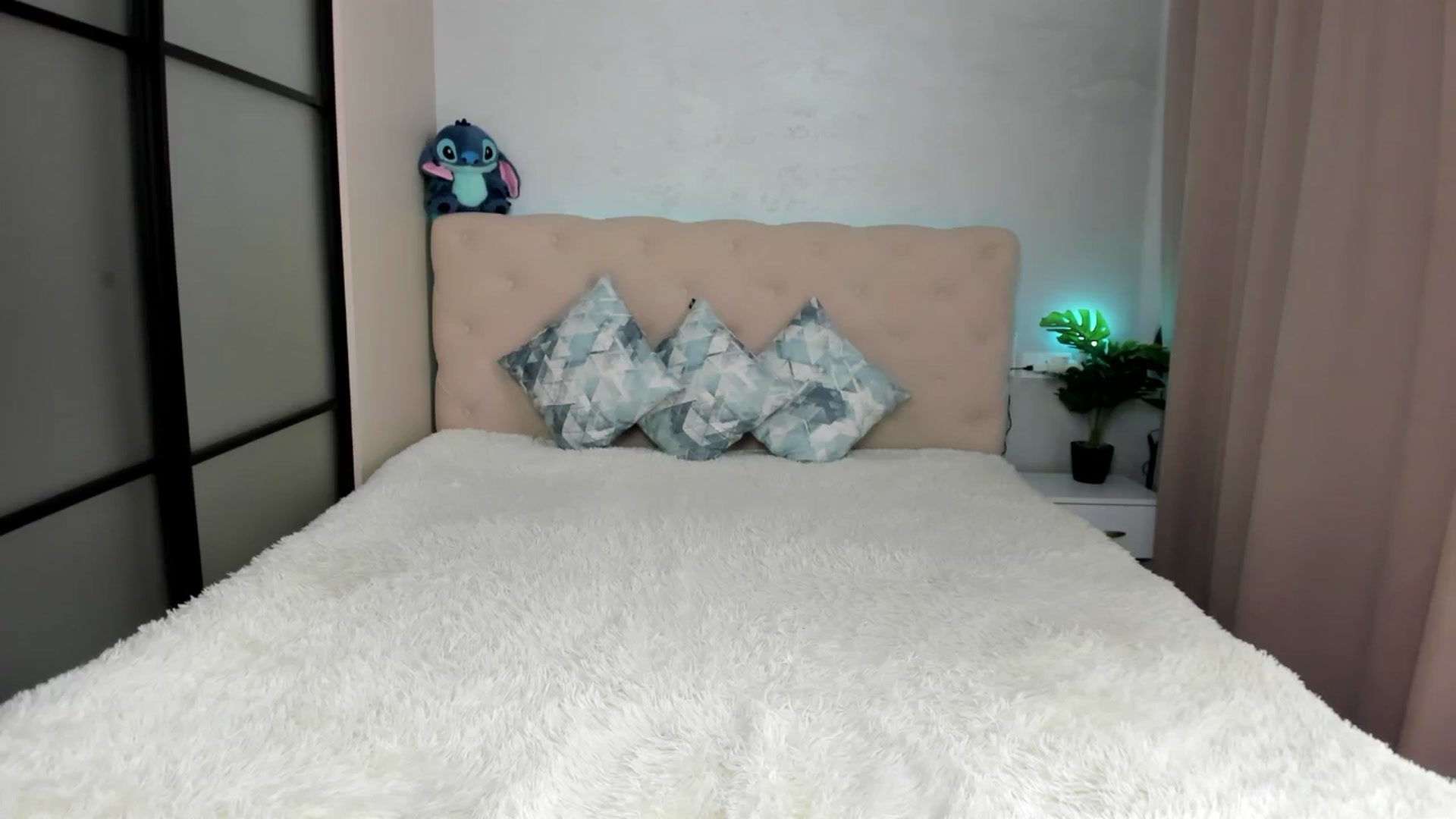 Gallery image thumbnail from M_Secret's myfreecams stream on, 06/29/2025, 05:57 image 10 of 20