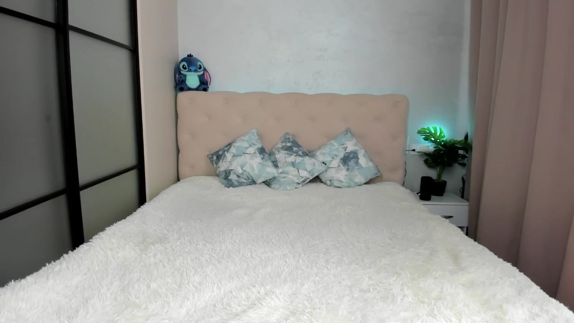Gallery image thumbnail from M_Secret's myfreecams stream on, 07/01/2025, 08:02 image 7 of 20