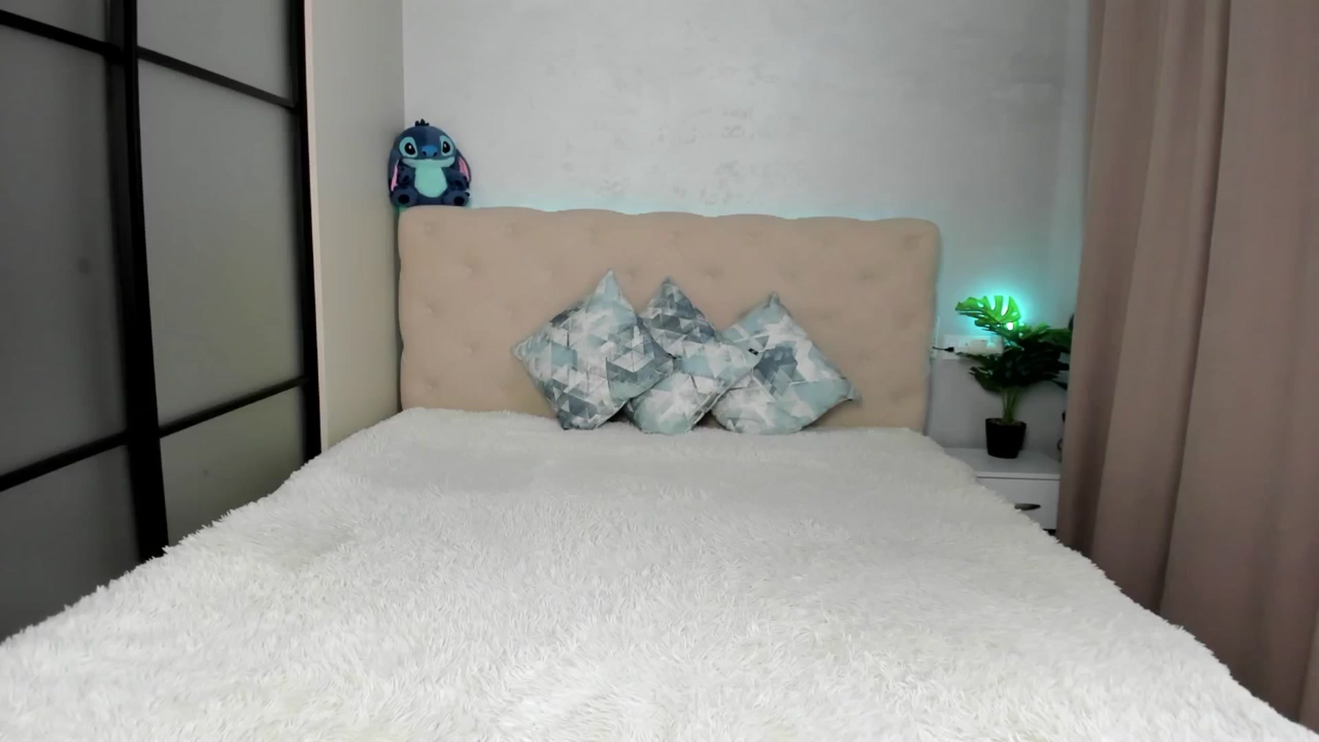 Gallery image thumbnail from M_Secret's myfreecams stream on, 07/03/2025, 05:05 image 4 of 20